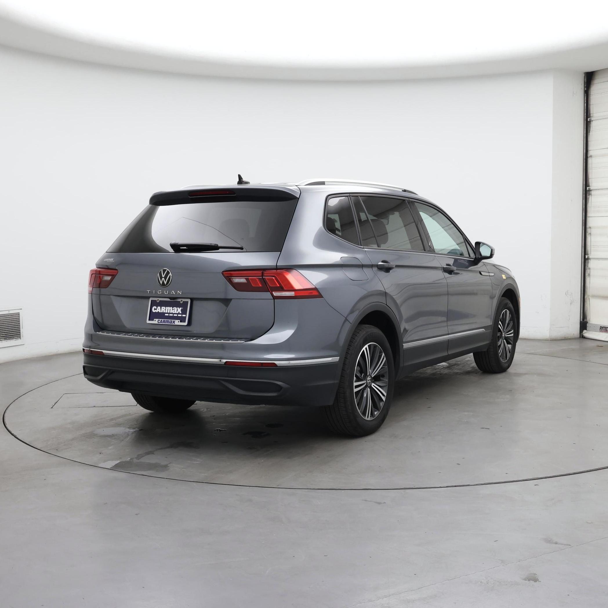 Thumbnail: 2024 Volkswagen Tiguan - 8