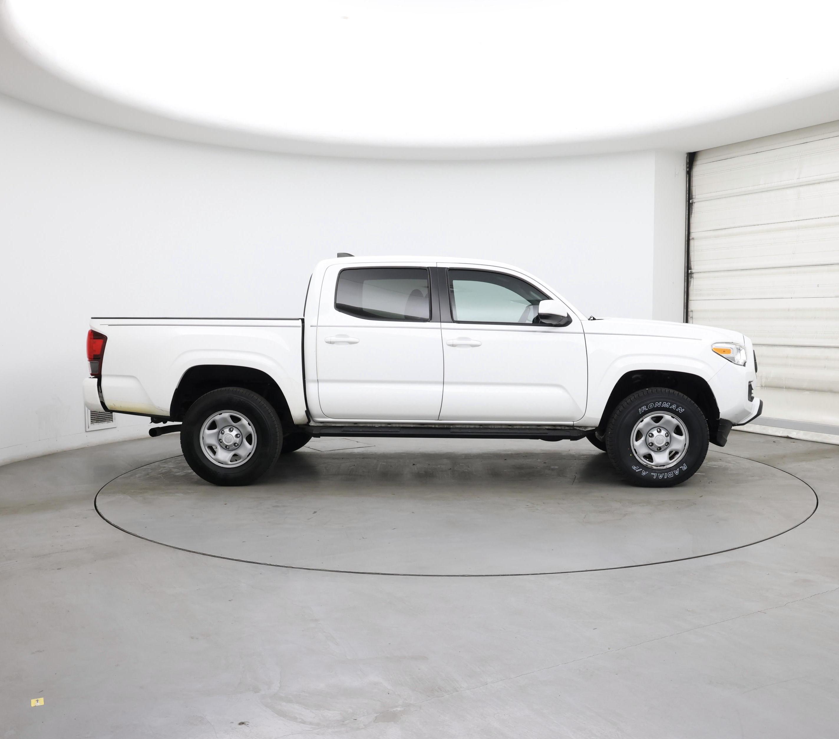 Thumbnail: 2020 Toyota Tacoma - 7