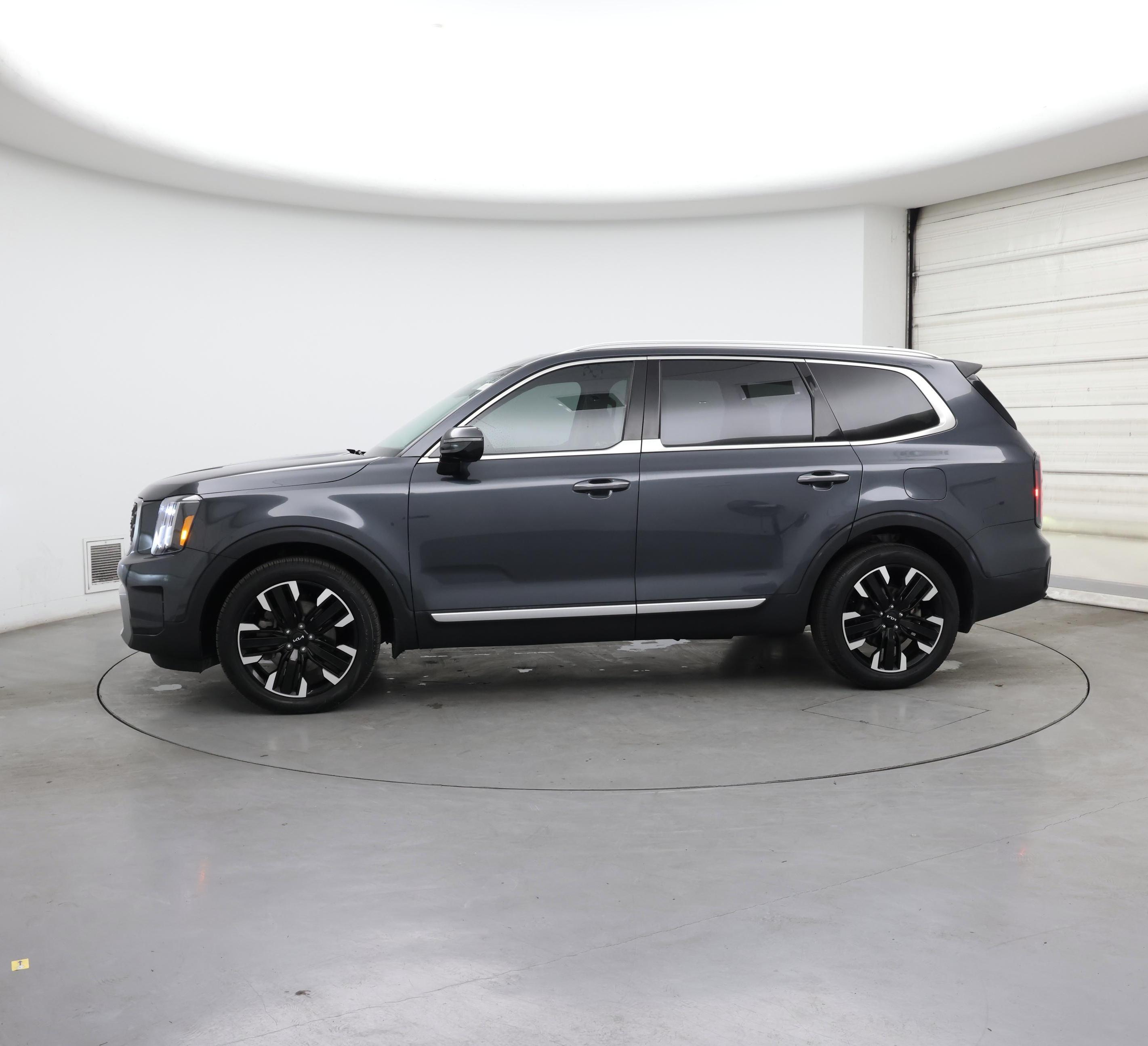 Thumbnail: 2023 Kia Telluride - 3