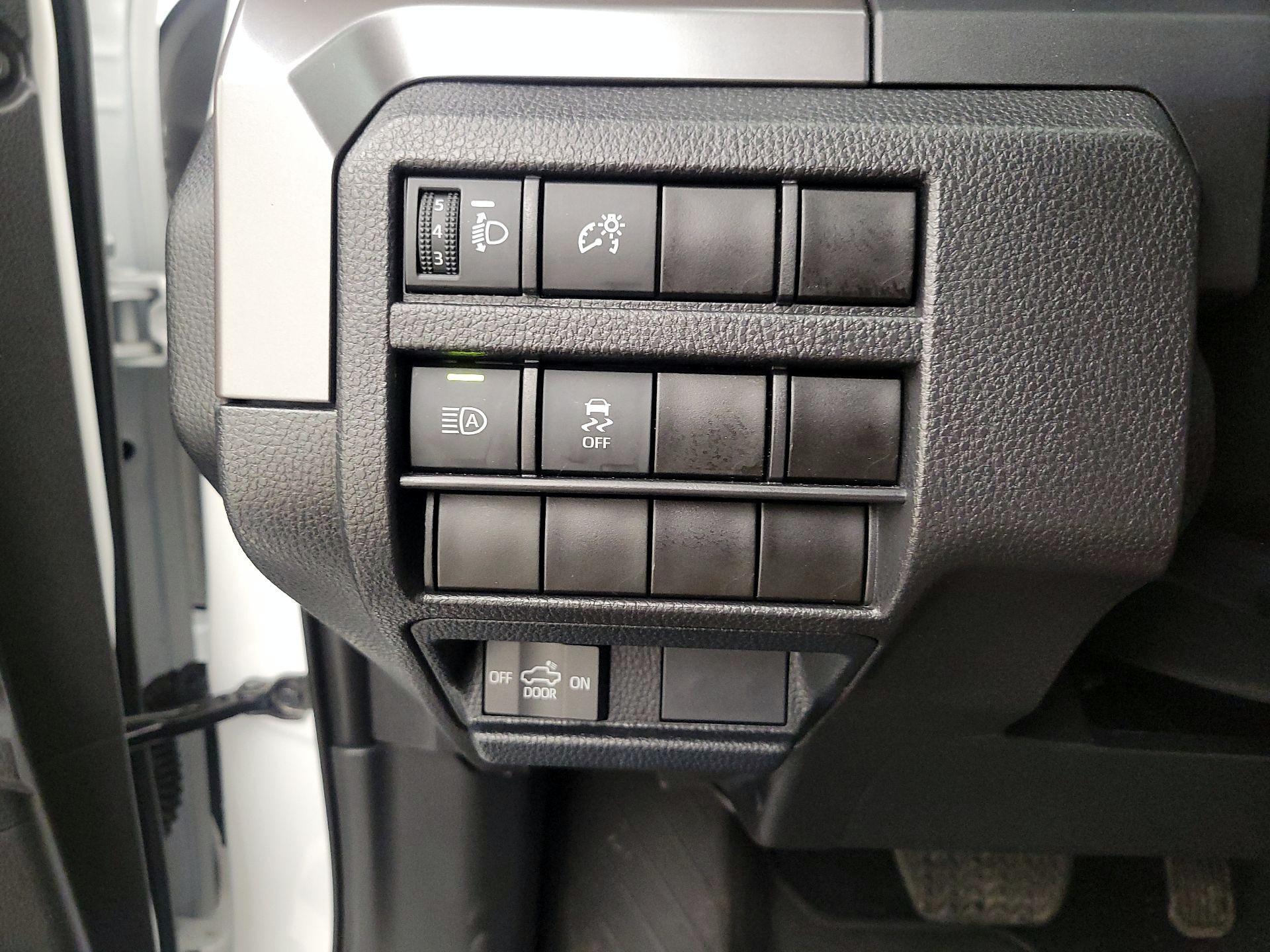 Thumbnail: 2024 Toyota Tacoma - 13