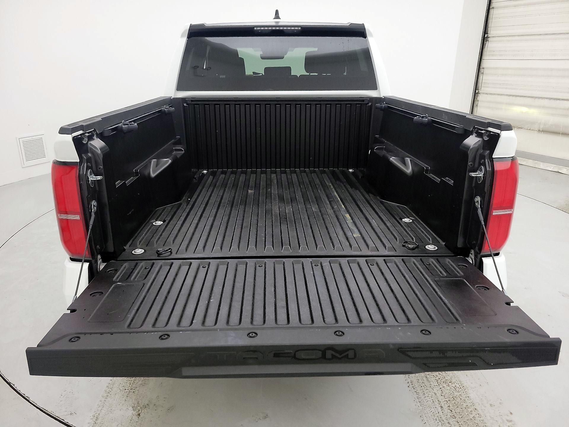 Thumbnail: 2024 Toyota Tacoma - 20