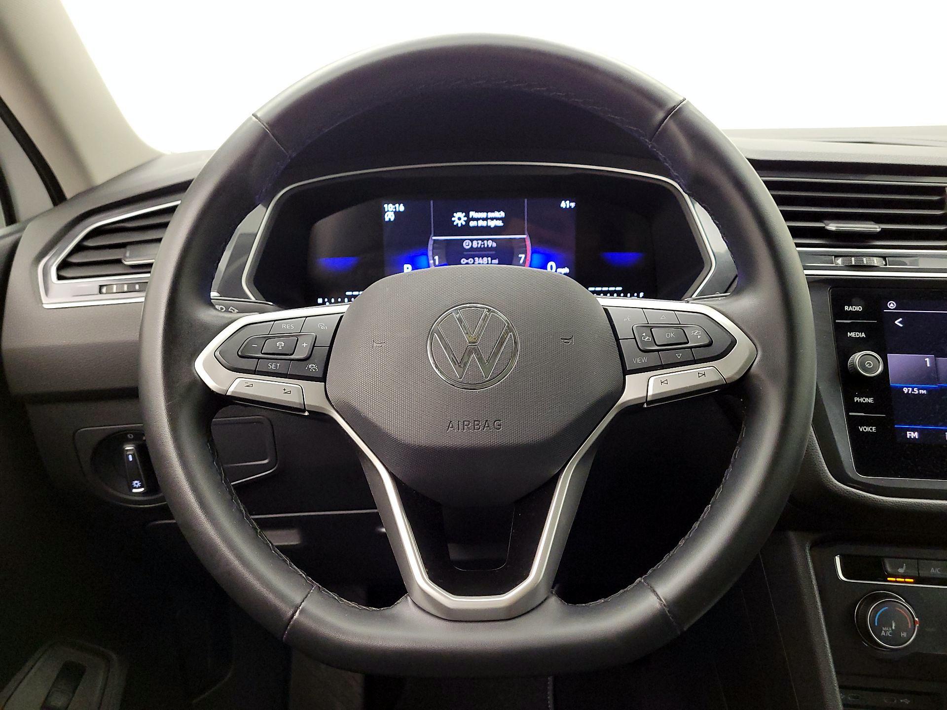 Thumbnail: 2024 Volkswagen Tiguan - 10