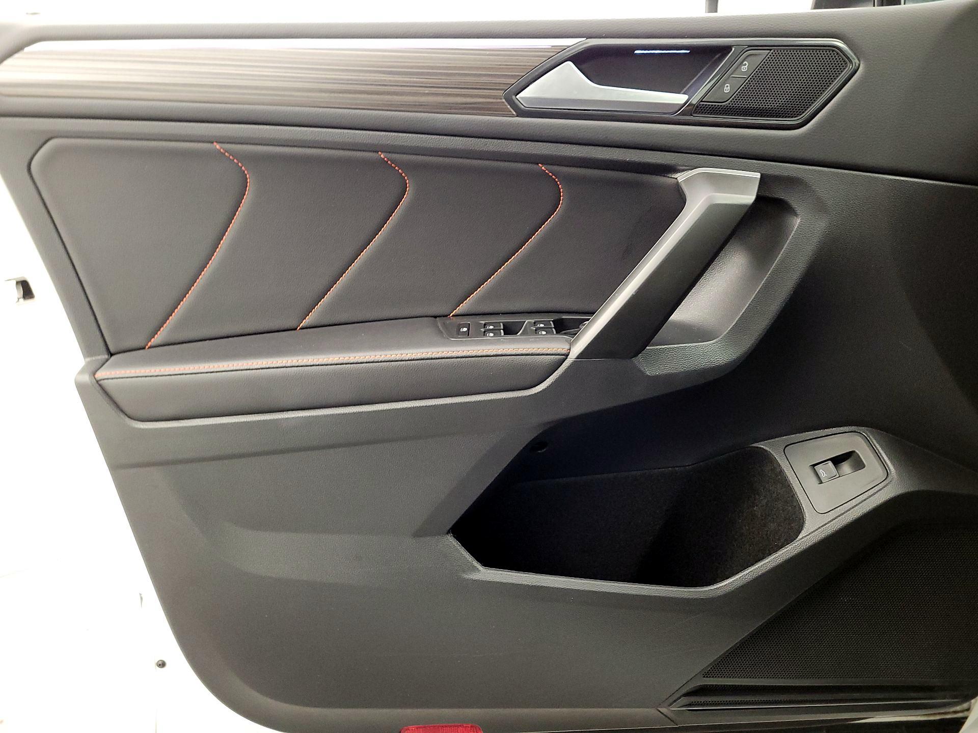 Thumbnail: 2024 Volkswagen Tiguan - 12