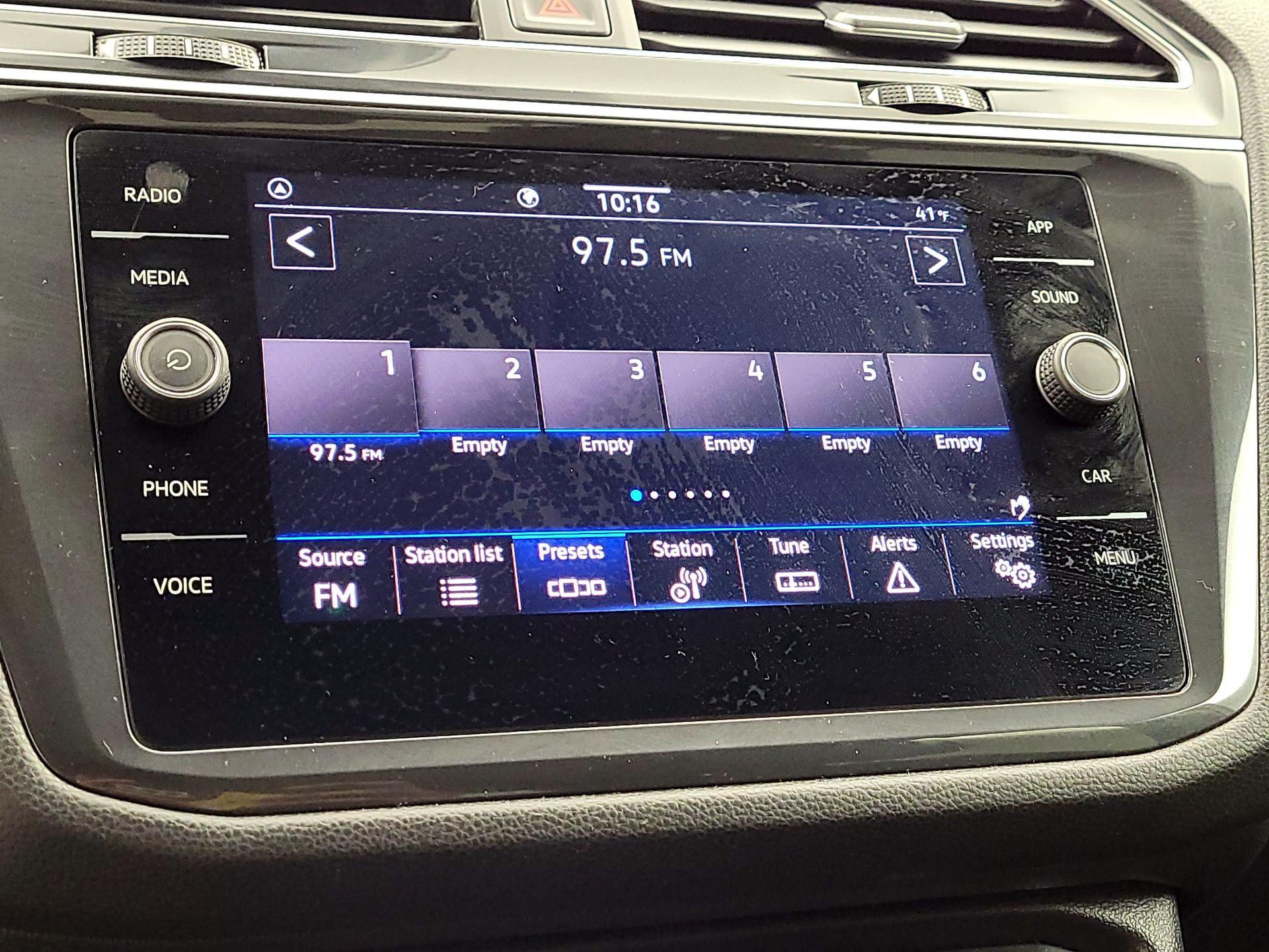 Thumbnail: 2024 Volkswagen Tiguan - 15