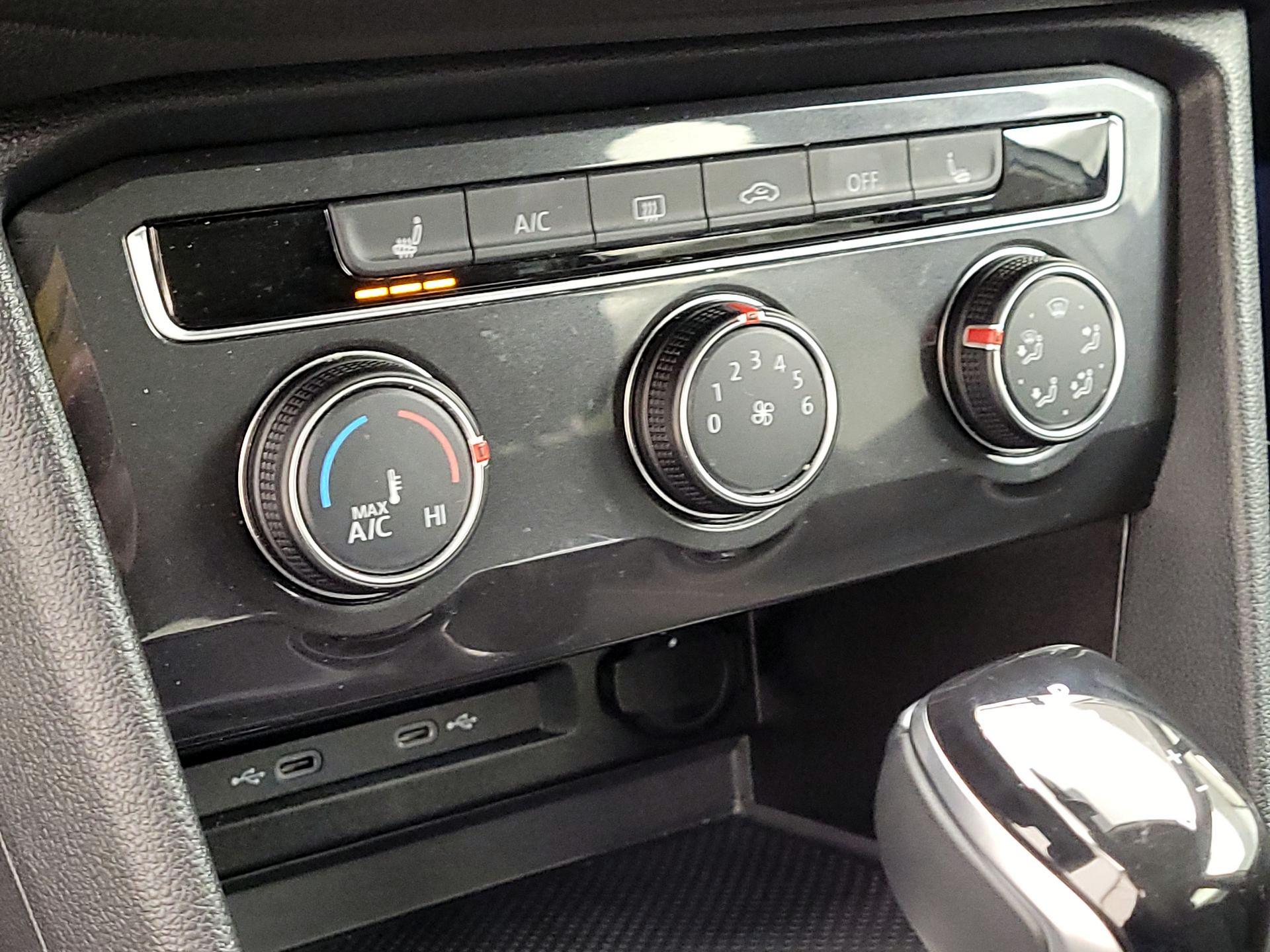 Thumbnail: 2024 Volkswagen Tiguan - 16