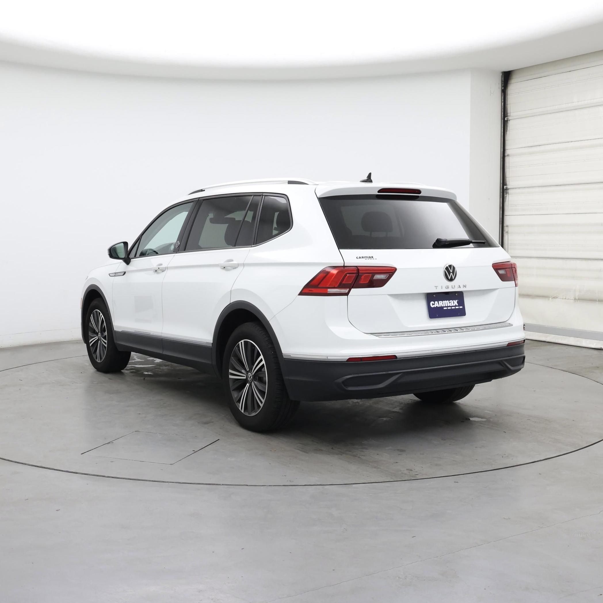 Thumbnail: 2024 Volkswagen Tiguan - 2