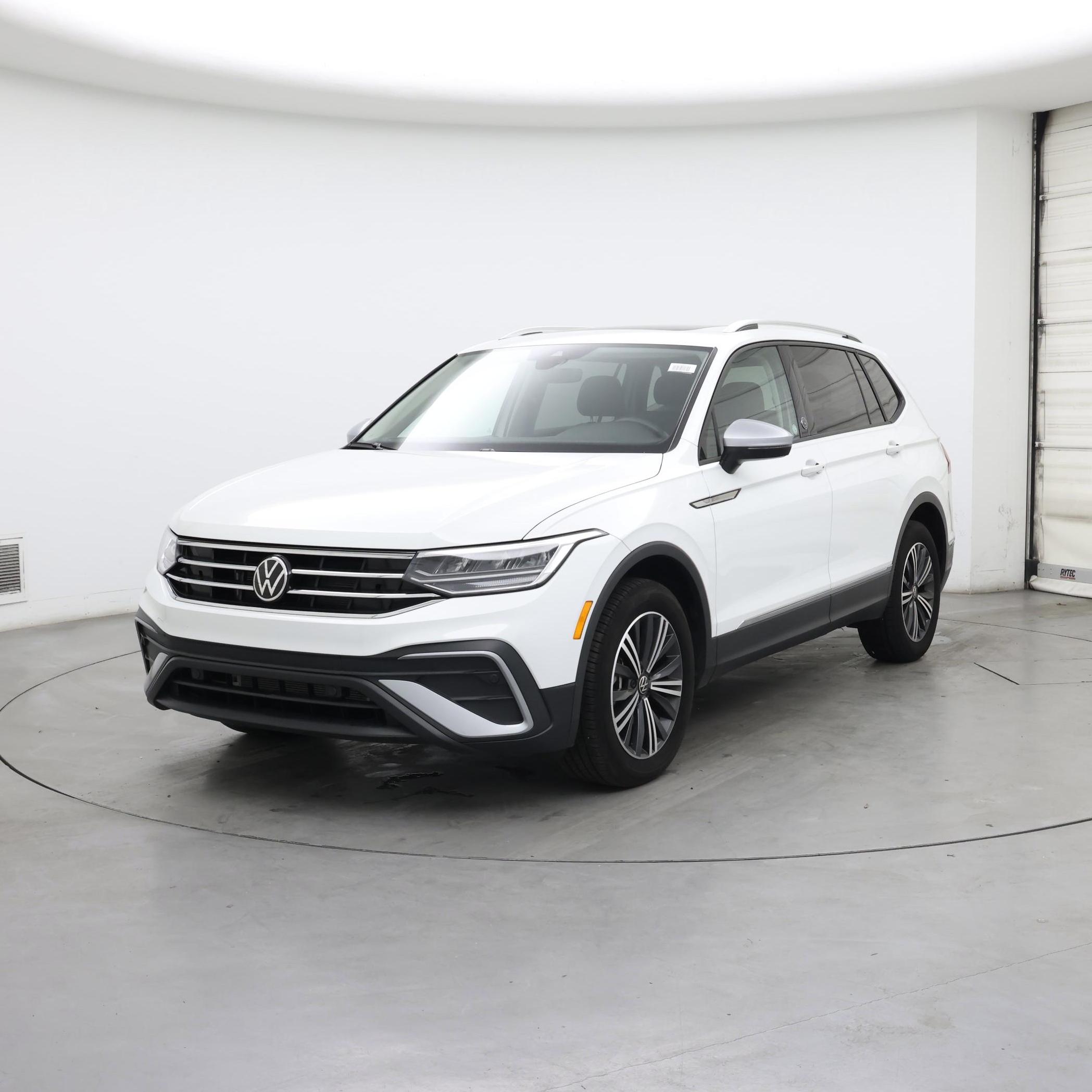 Thumbnail: 2024 Volkswagen Tiguan - 4
