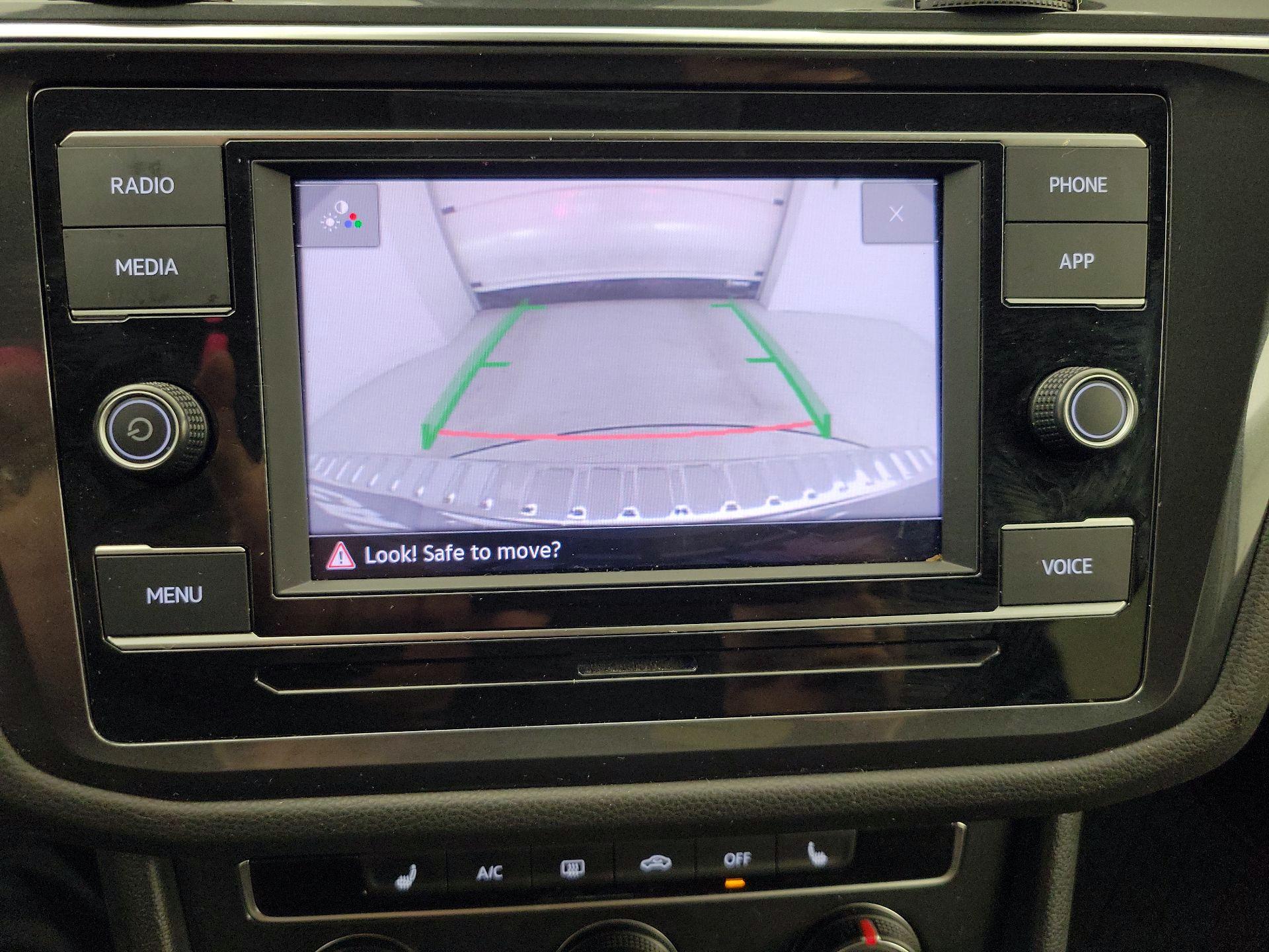 Thumbnail: 2023 Volkswagen Tiguan - 14