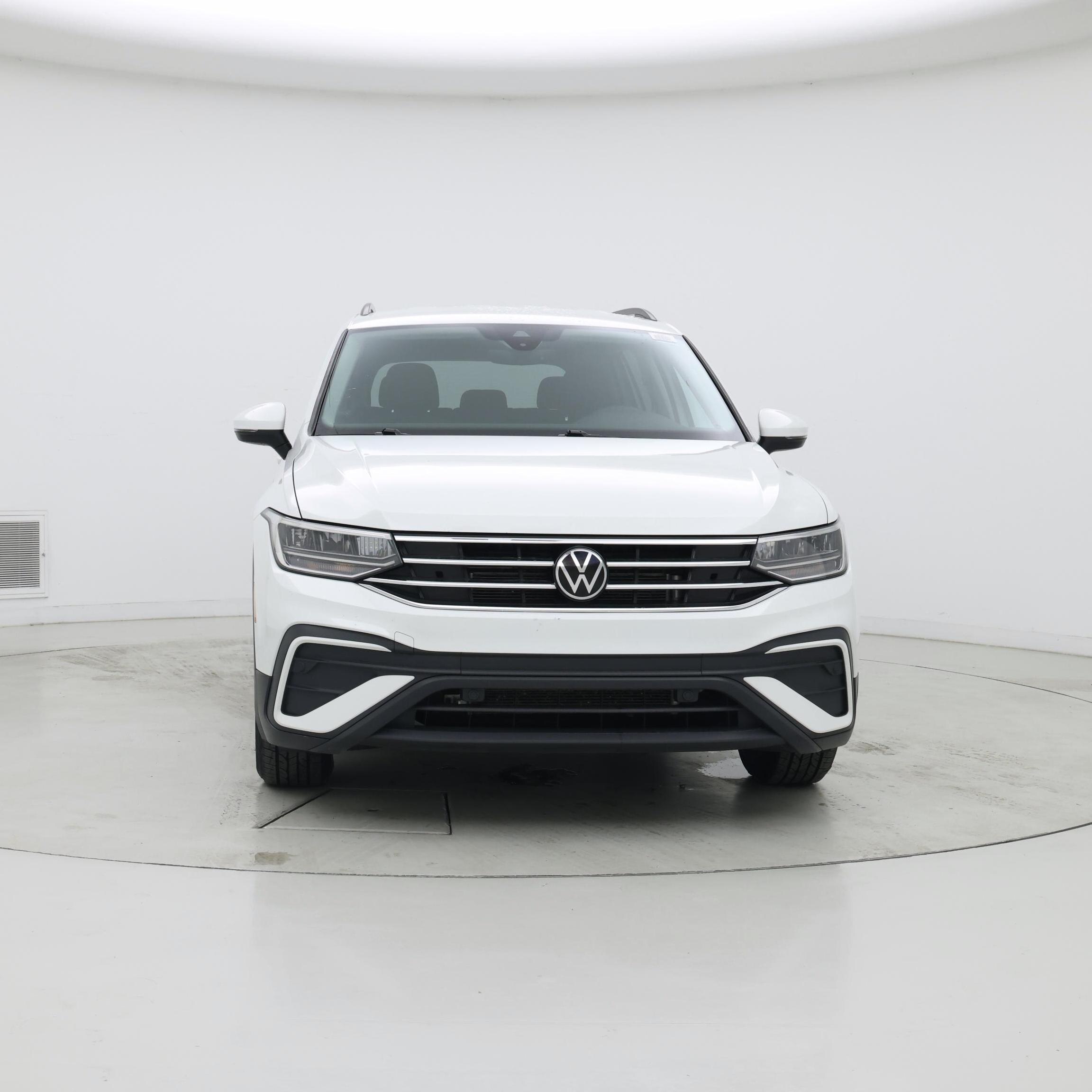 Thumbnail: 2023 Volkswagen Tiguan - 5