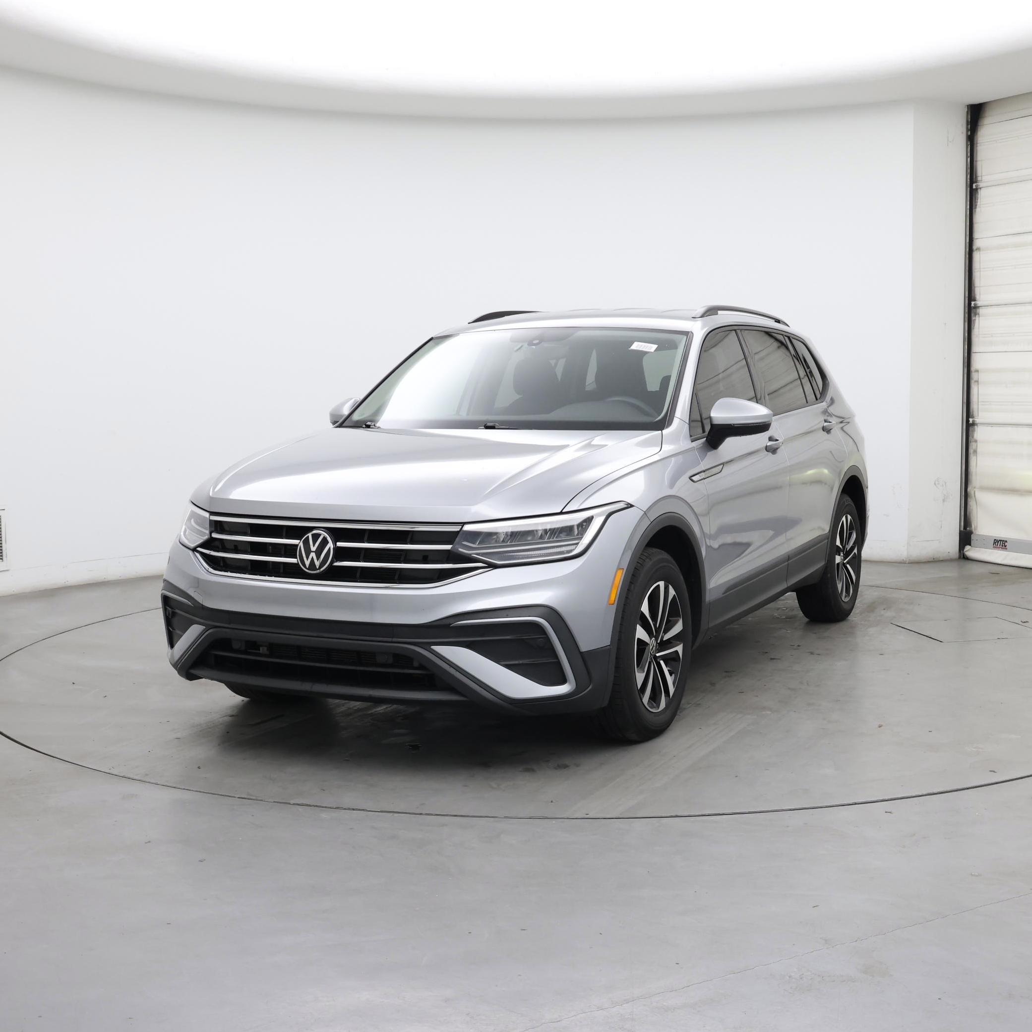 Thumbnail: 2023 Volkswagen Tiguan - 4