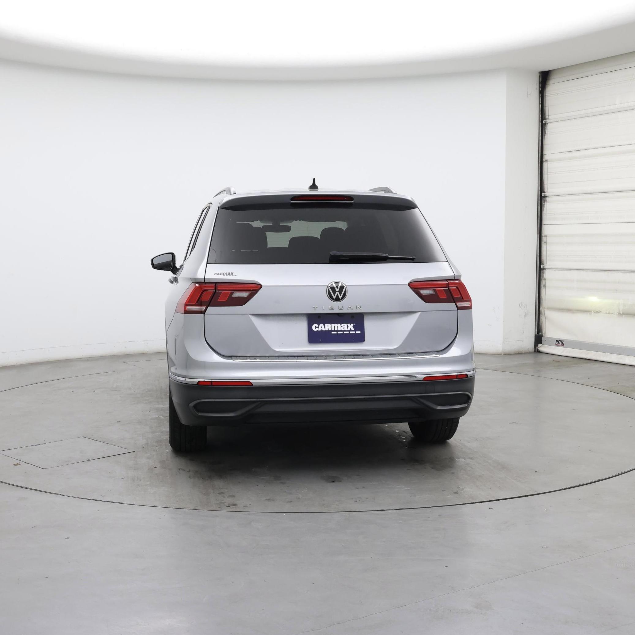 Thumbnail: 2023 Volkswagen Tiguan - 6