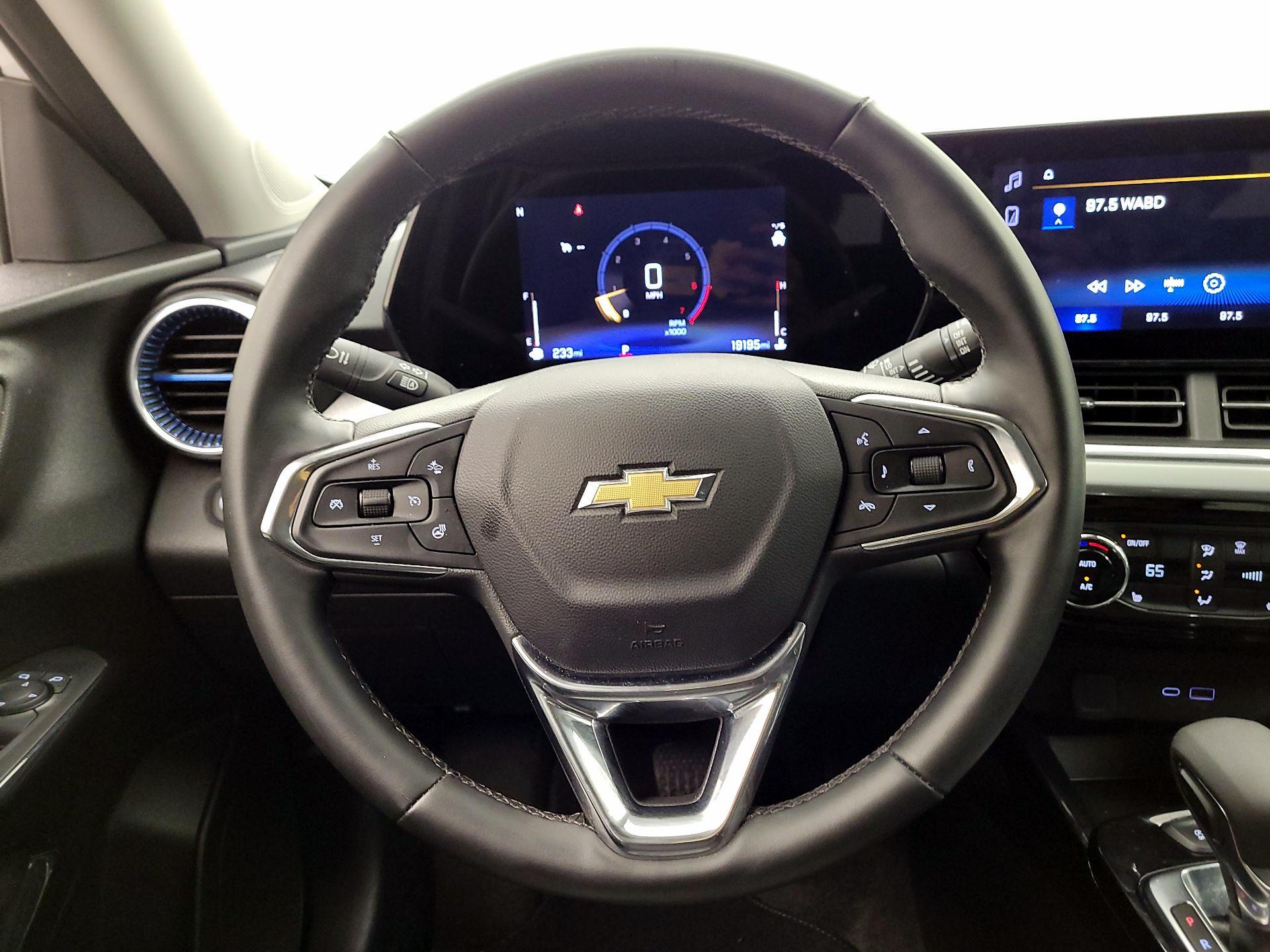 Thumbnail: 2025 Chevrolet Trax - 10