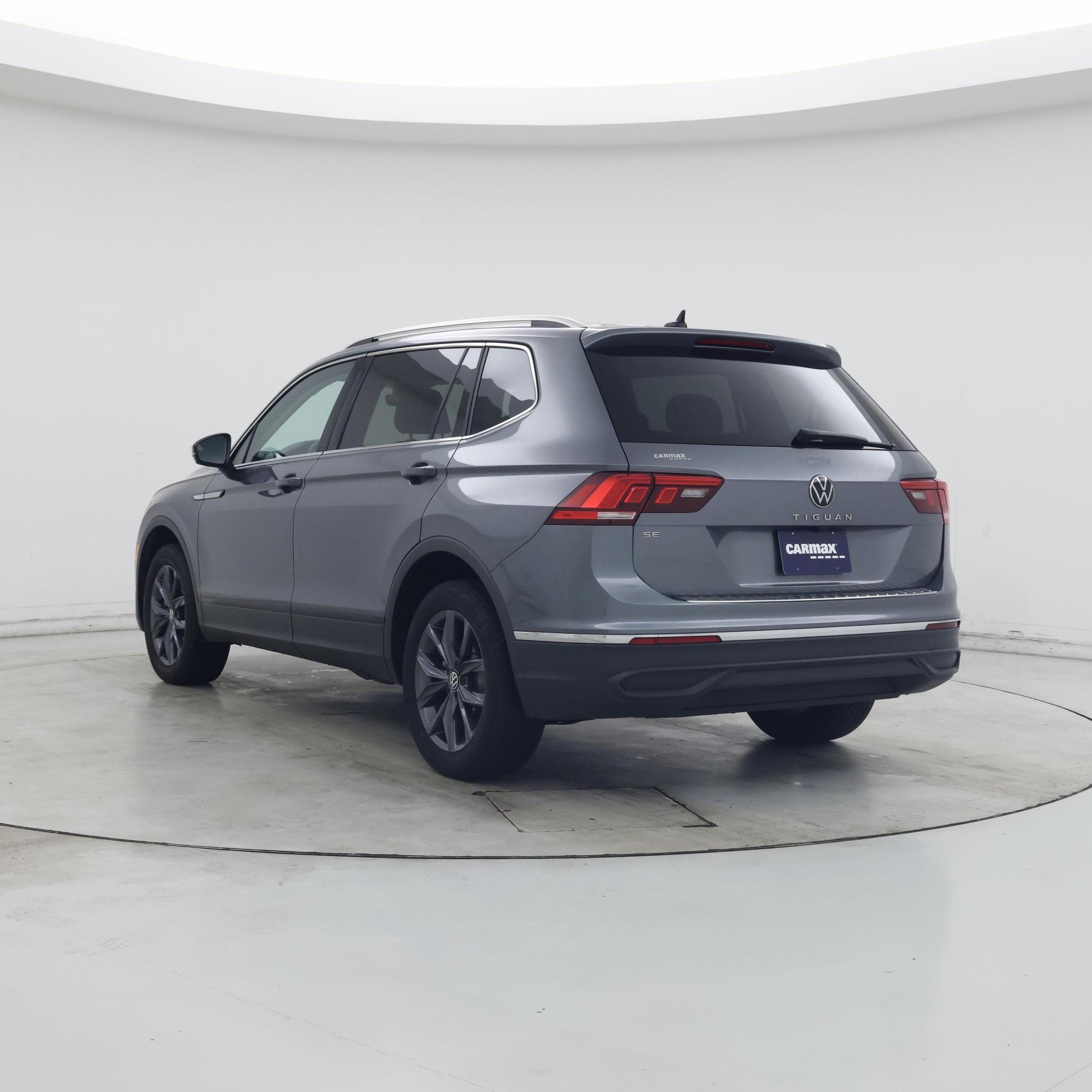 Thumbnail: 2023 Volkswagen Tiguan - 2