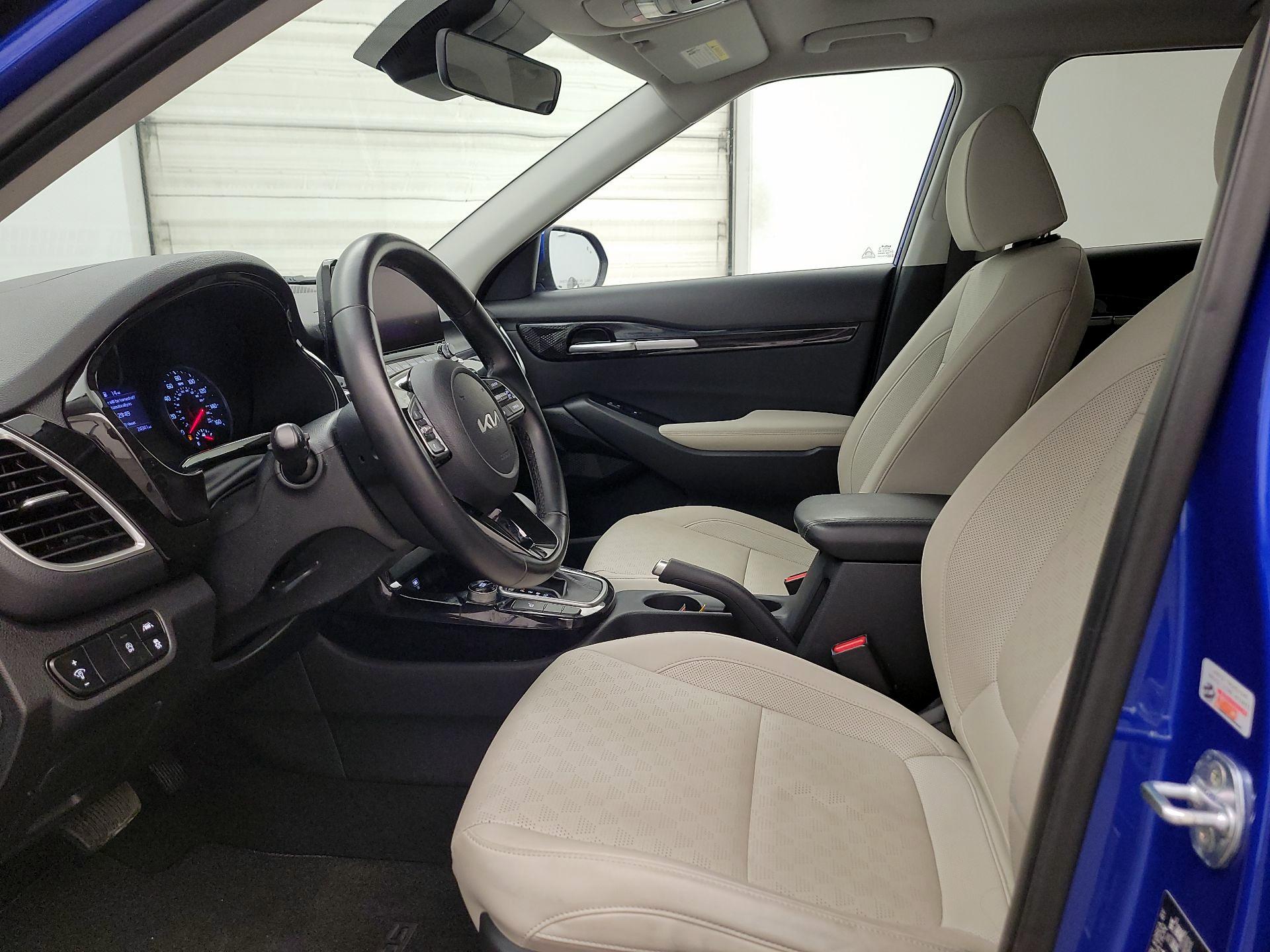 Thumbnail: 2023 Kia Seltos - 11