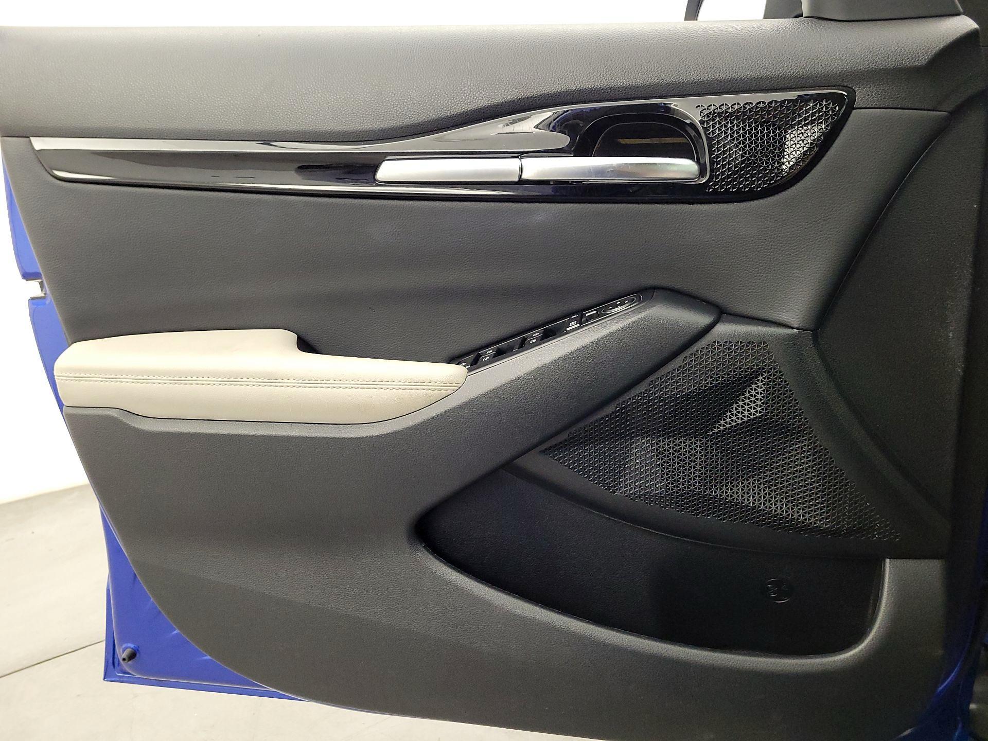 Thumbnail: 2023 Kia Seltos - 12