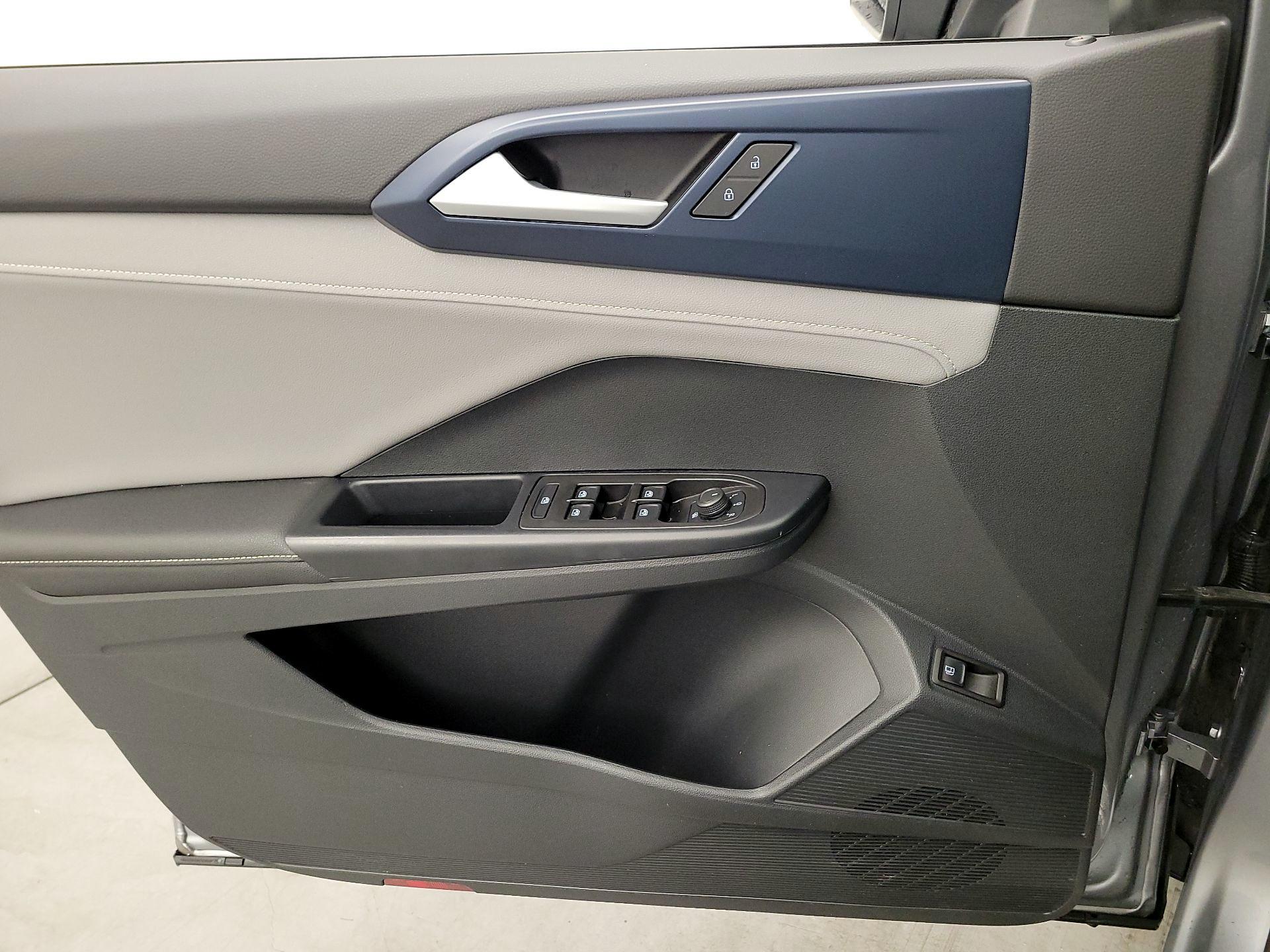 Thumbnail: 2024 Volkswagen Taos - 12