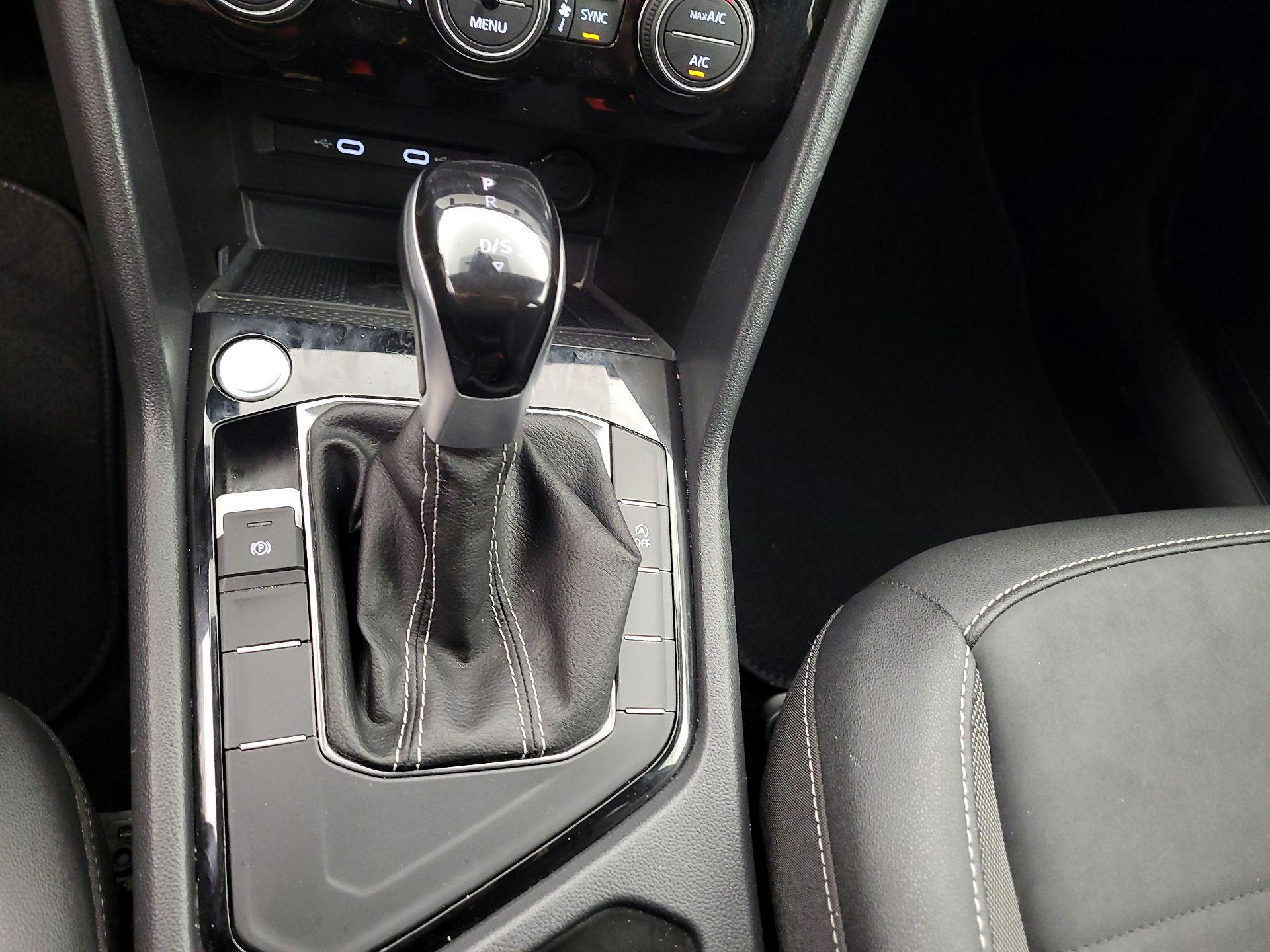 Thumbnail: 2024 Volkswagen Taos - 15