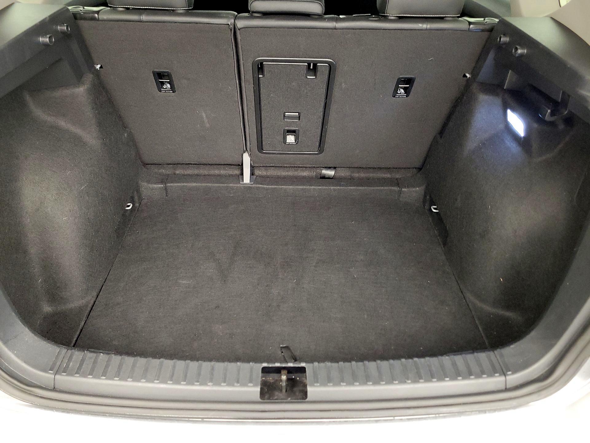 Thumbnail: 2024 Volkswagen Taos - 16