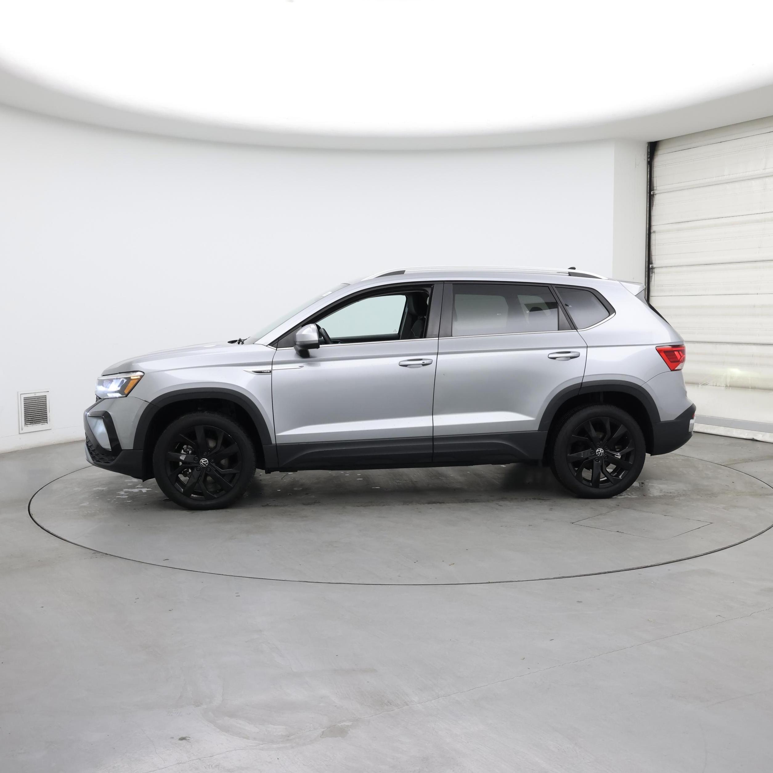 Thumbnail: 2024 Volkswagen Taos - 3