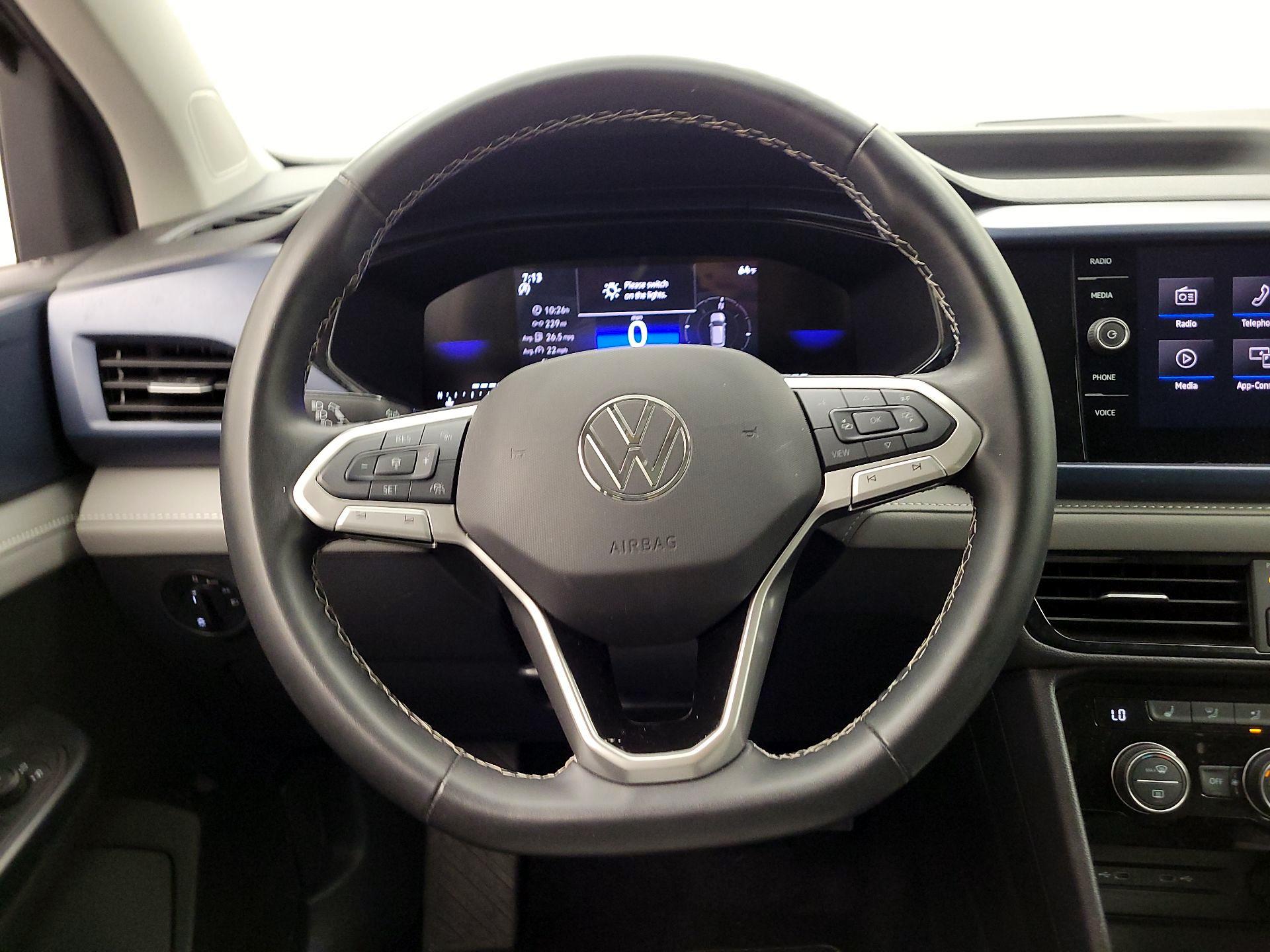 Thumbnail: 2024 Volkswagen Taos - 10