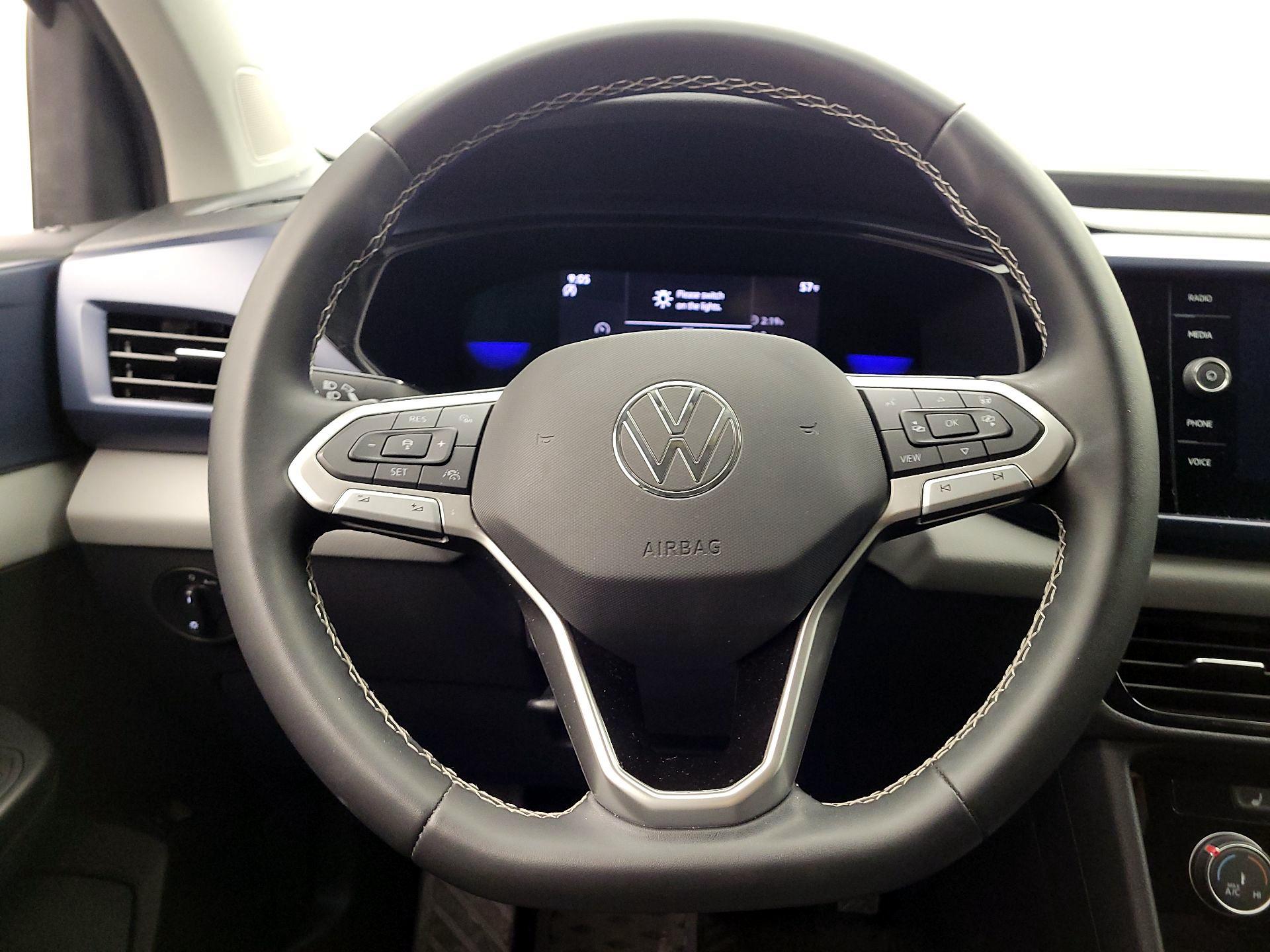 Thumbnail: 2023 Volkswagen Taos - 10