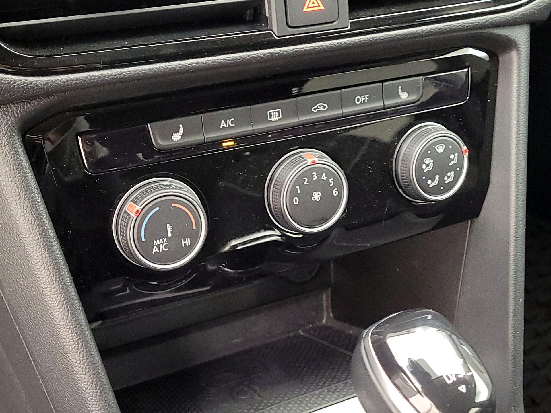 Thumbnail: 2023 Volkswagen Taos - 16