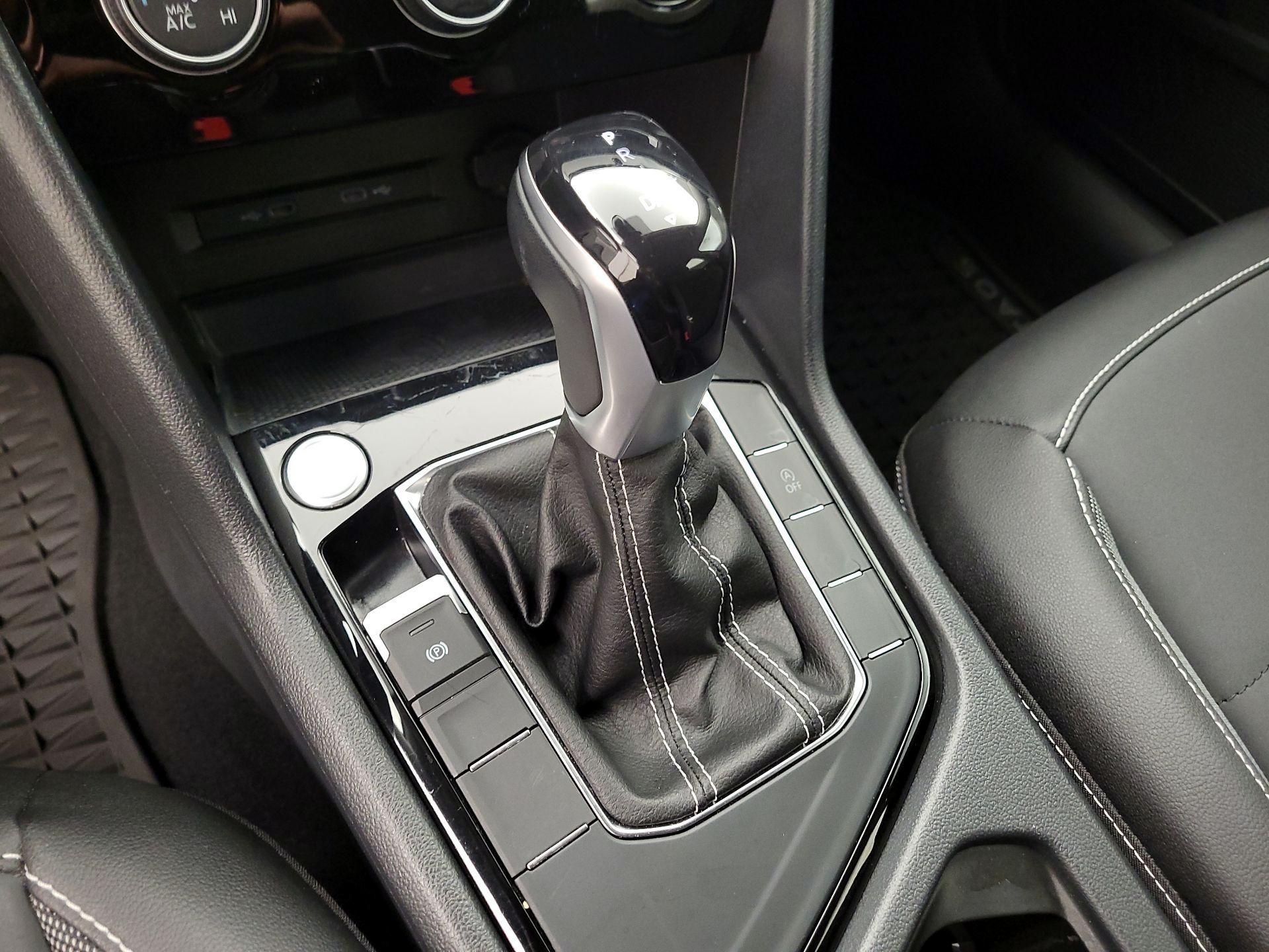 Thumbnail: 2023 Volkswagen Taos - 17