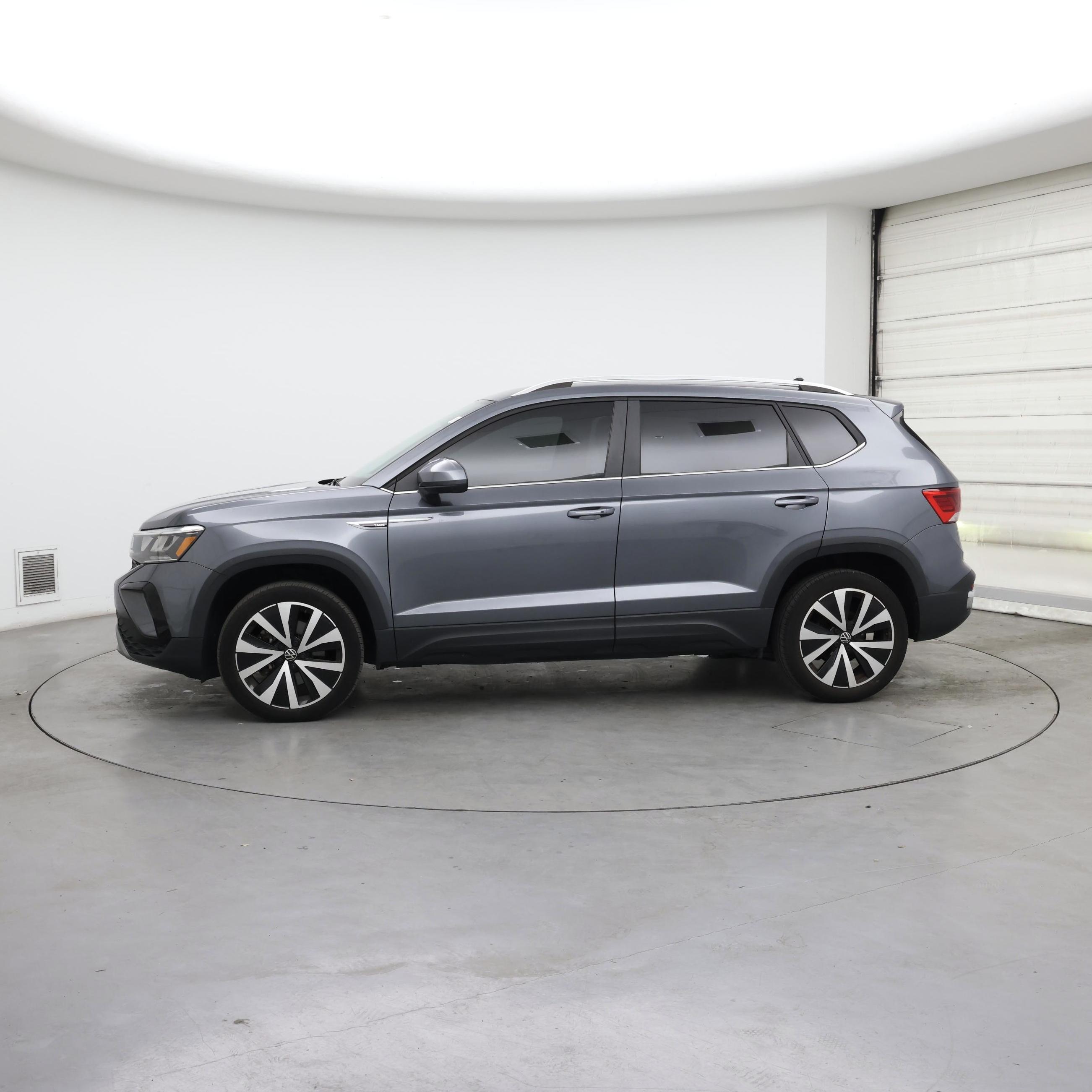 Thumbnail: 2023 Volkswagen Taos - 3