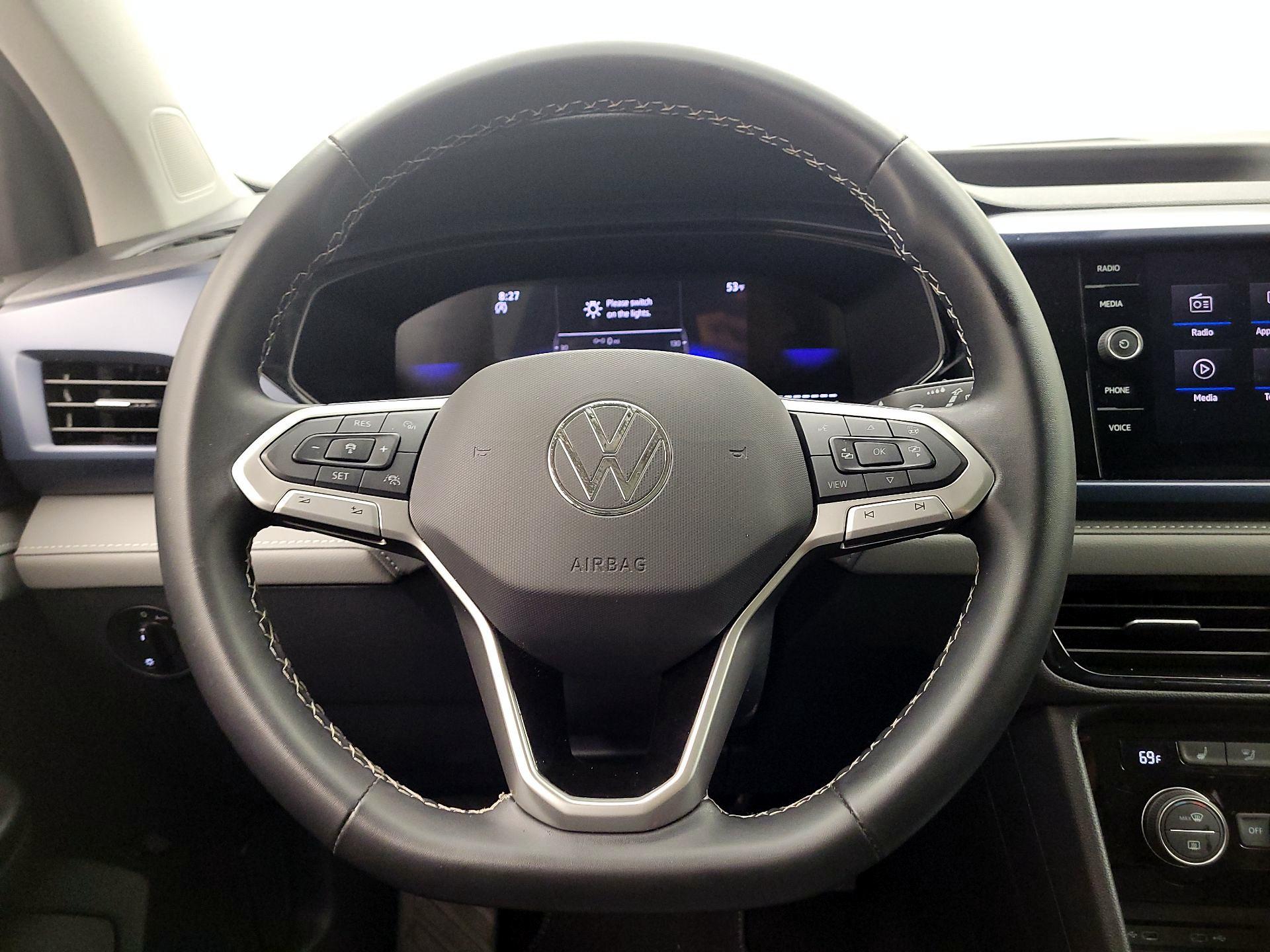 Thumbnail: 2024 Volkswagen Taos - 10