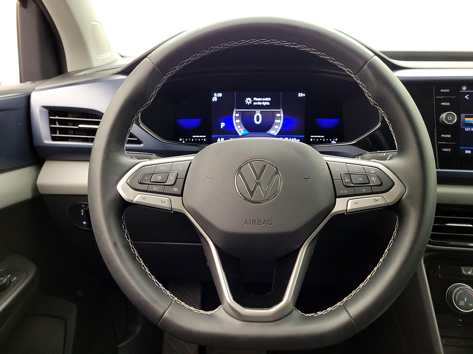 Thumbnail: 2023 Volkswagen Taos - 10