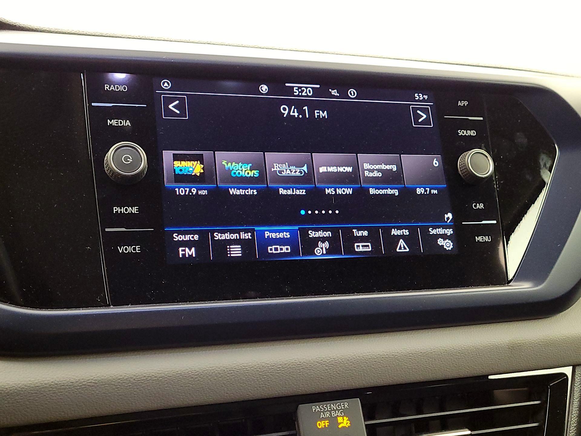 Thumbnail: 2023 Volkswagen Taos - 15