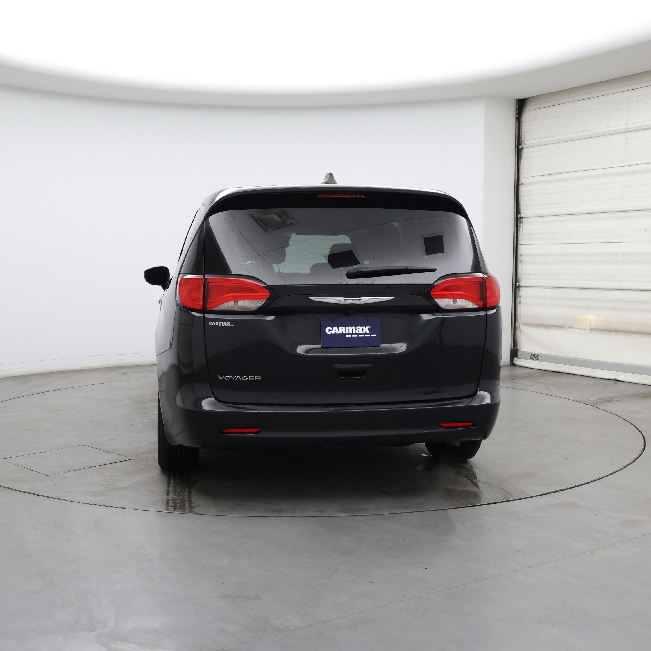 Thumbnail: 2023 Chrysler Voyager - 6