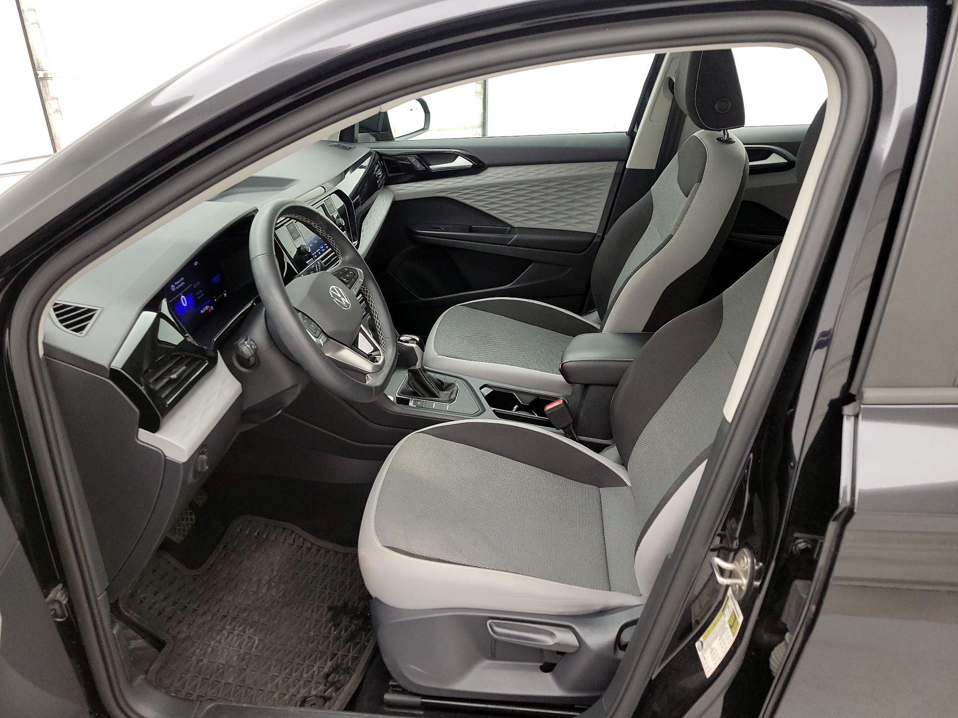 Thumbnail: 2022 Volkswagen Taos - 11