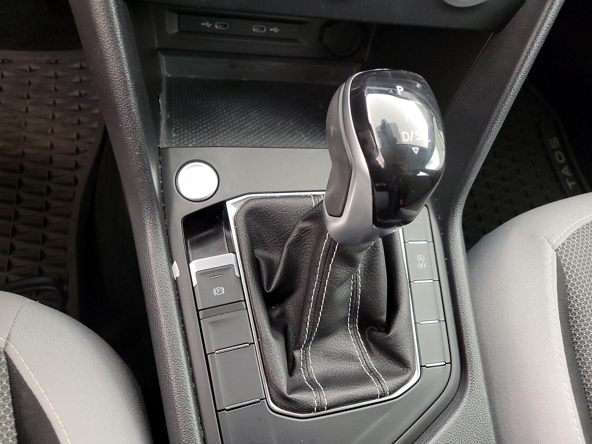 Thumbnail: 2022 Volkswagen Taos - 15