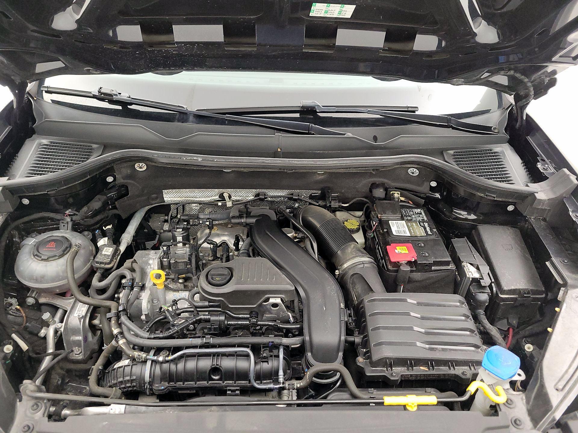 Thumbnail: 2022 Volkswagen Taos - 17