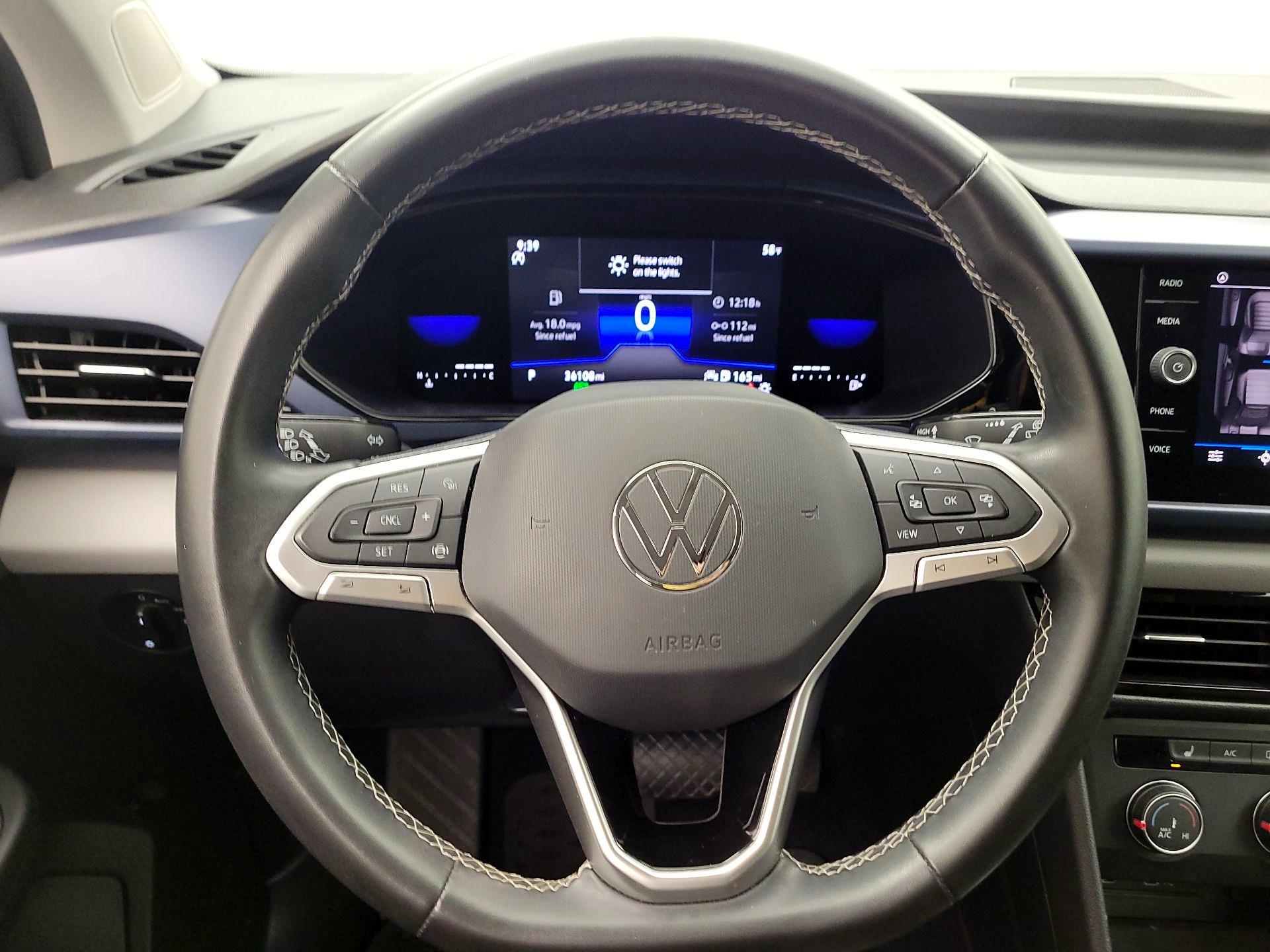 Thumbnail: 2022 Volkswagen Taos - 10