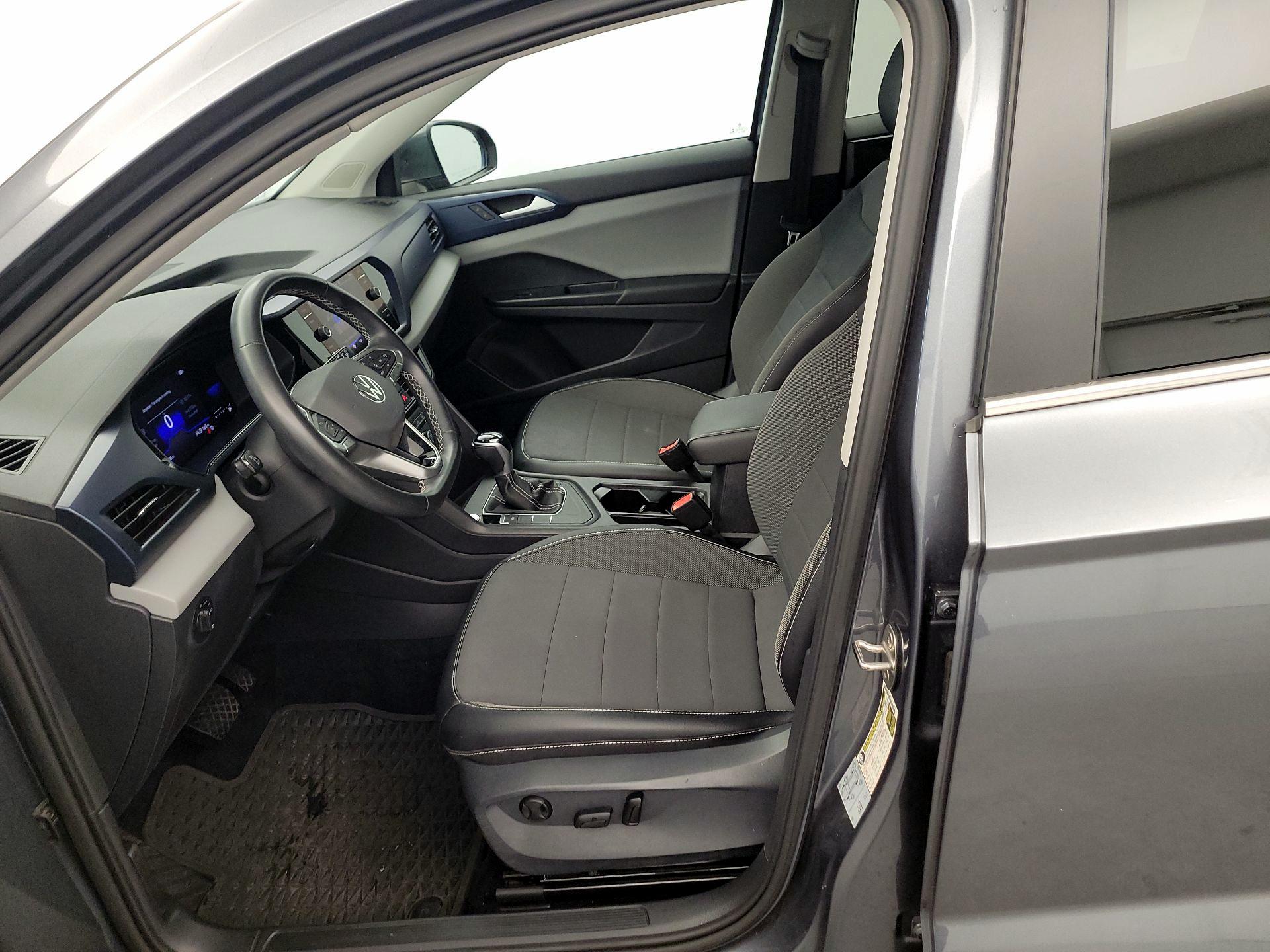 Thumbnail: 2022 Volkswagen Taos - 11