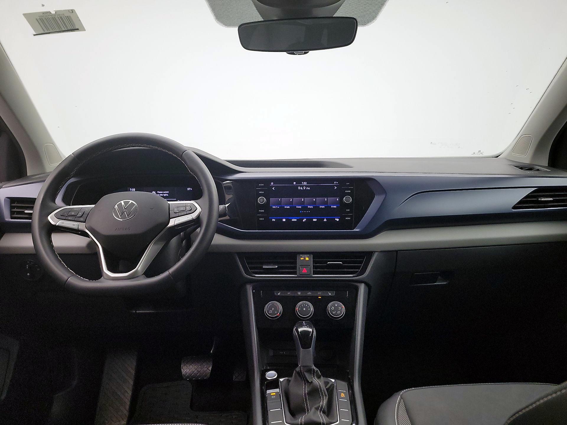 Thumbnail: 2023 Volkswagen Taos - 9