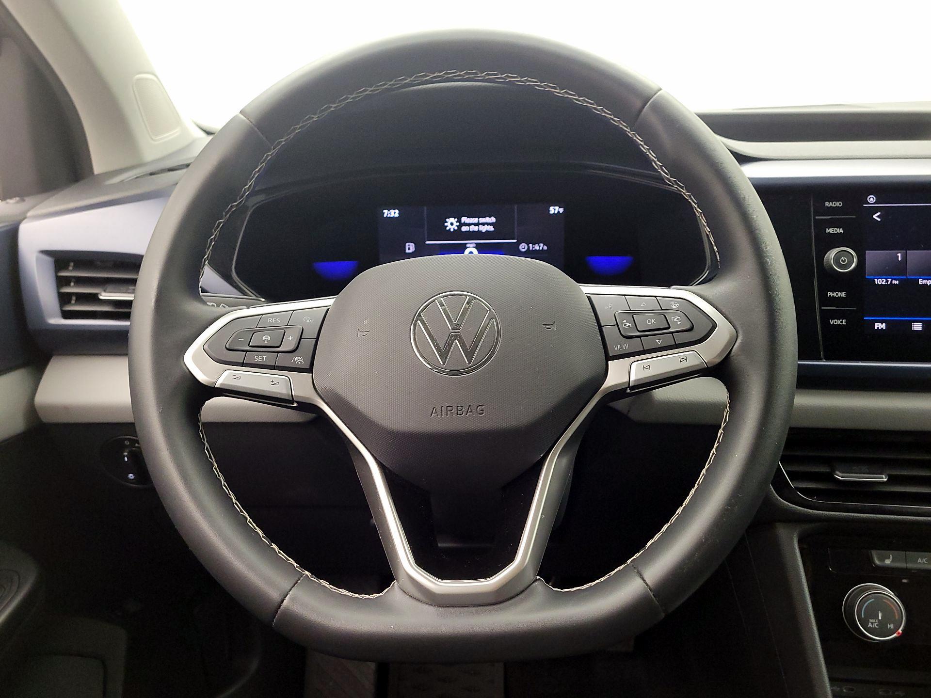 Thumbnail: 2023 Volkswagen Taos - 10