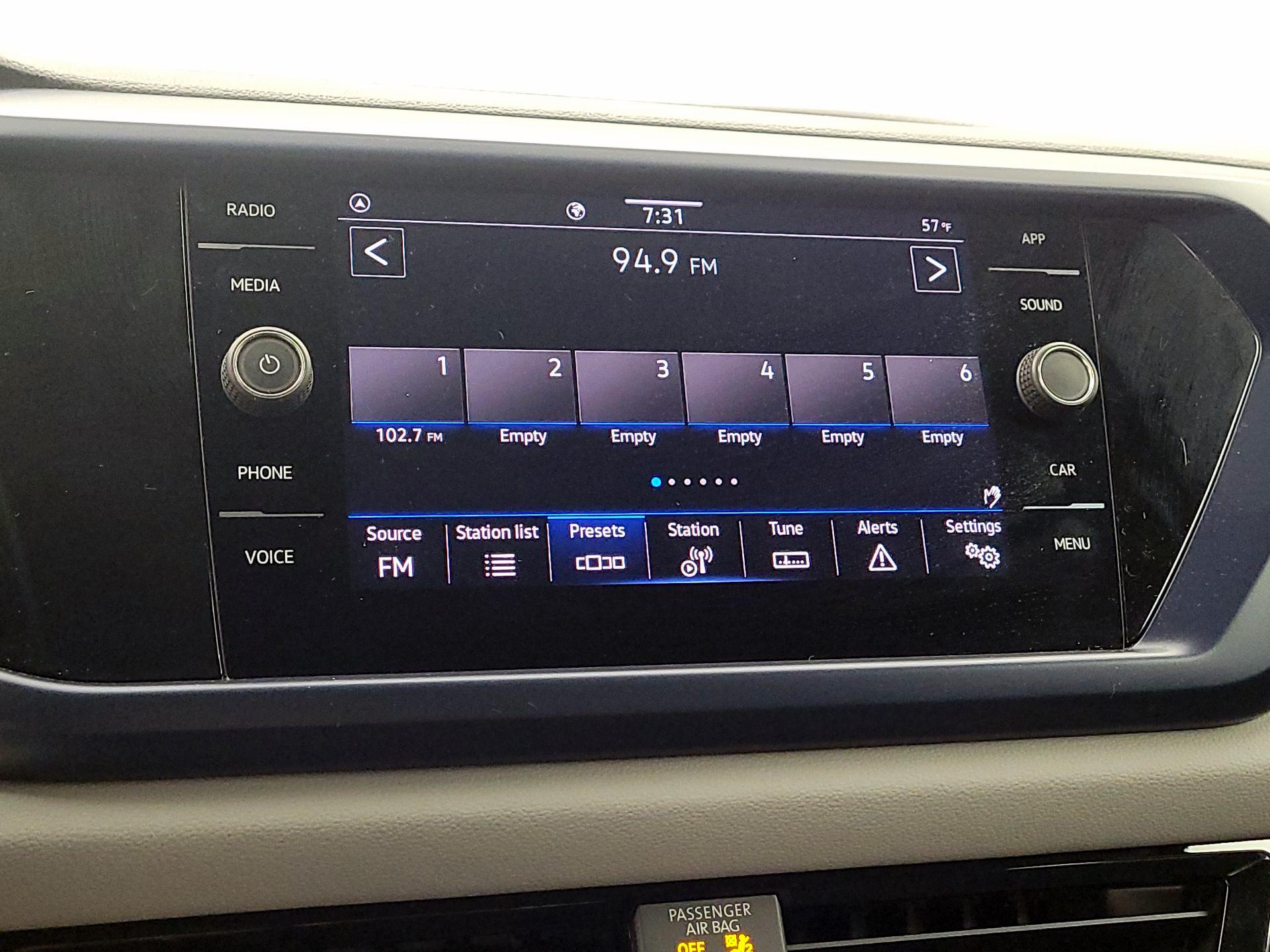 Thumbnail: 2023 Volkswagen Taos - 15