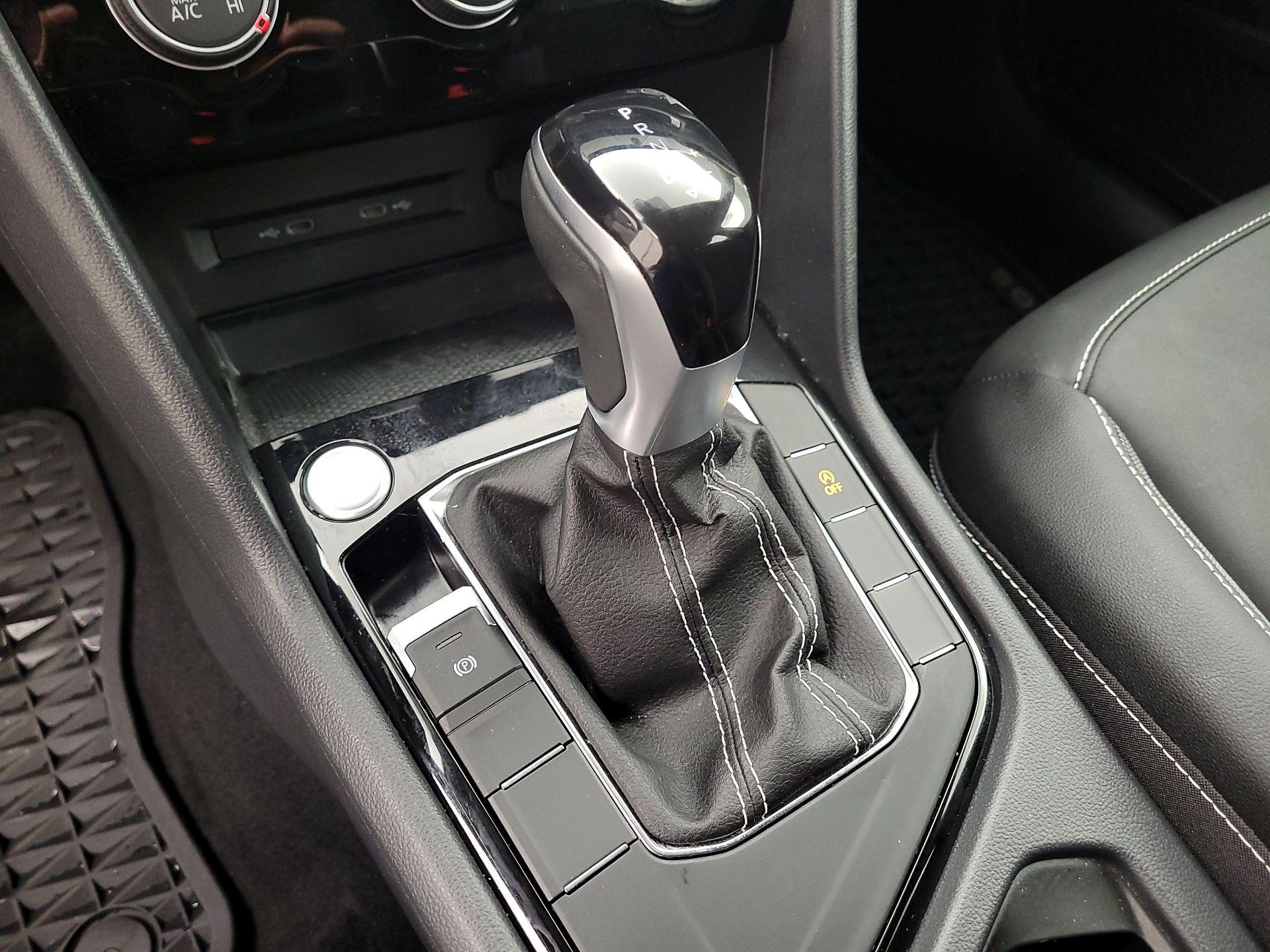 Thumbnail: 2023 Volkswagen Taos - 17