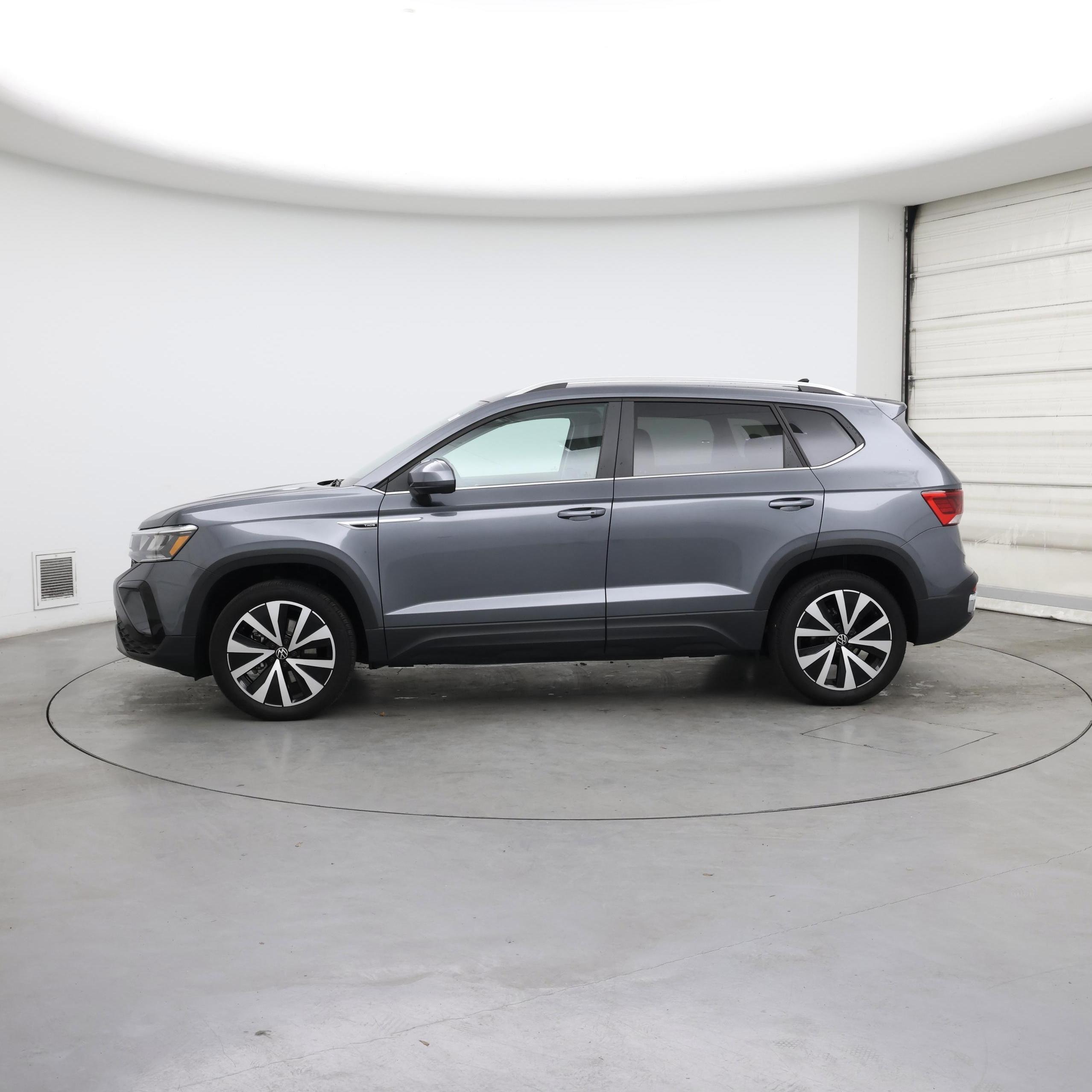 Thumbnail: 2023 Volkswagen Taos - 3