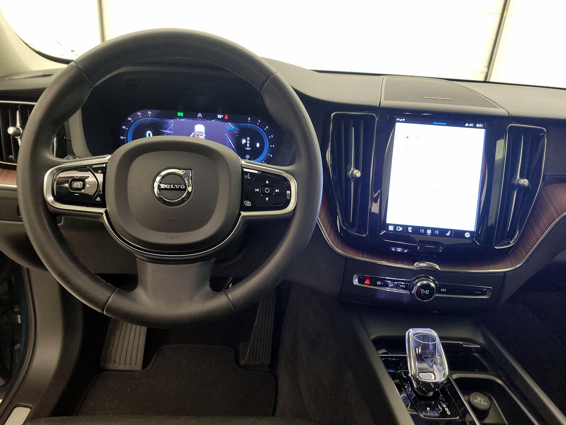 Thumbnail: 2023 Volvo XC60 - 9