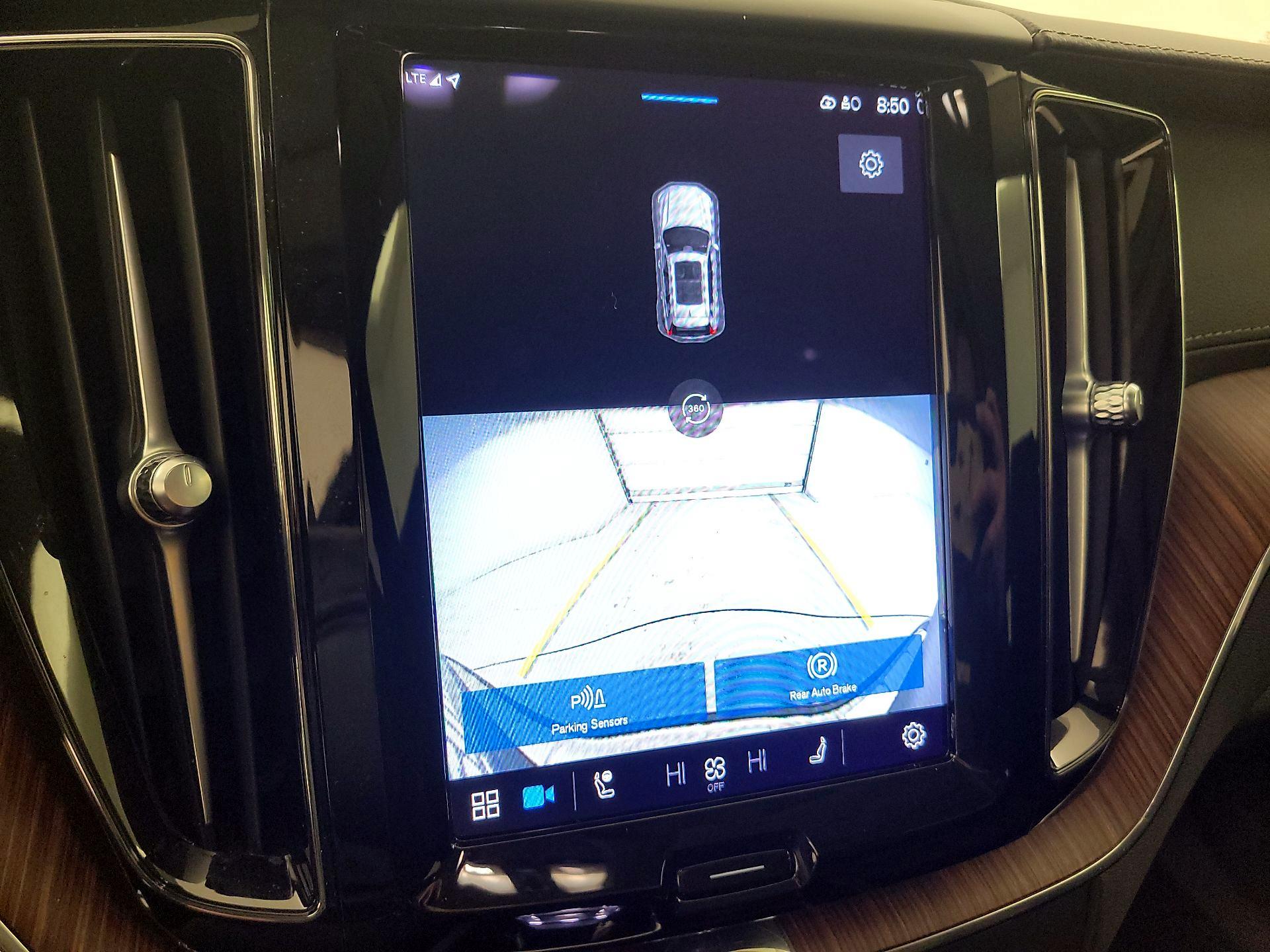 Thumbnail: 2023 Volvo XC60 - 15