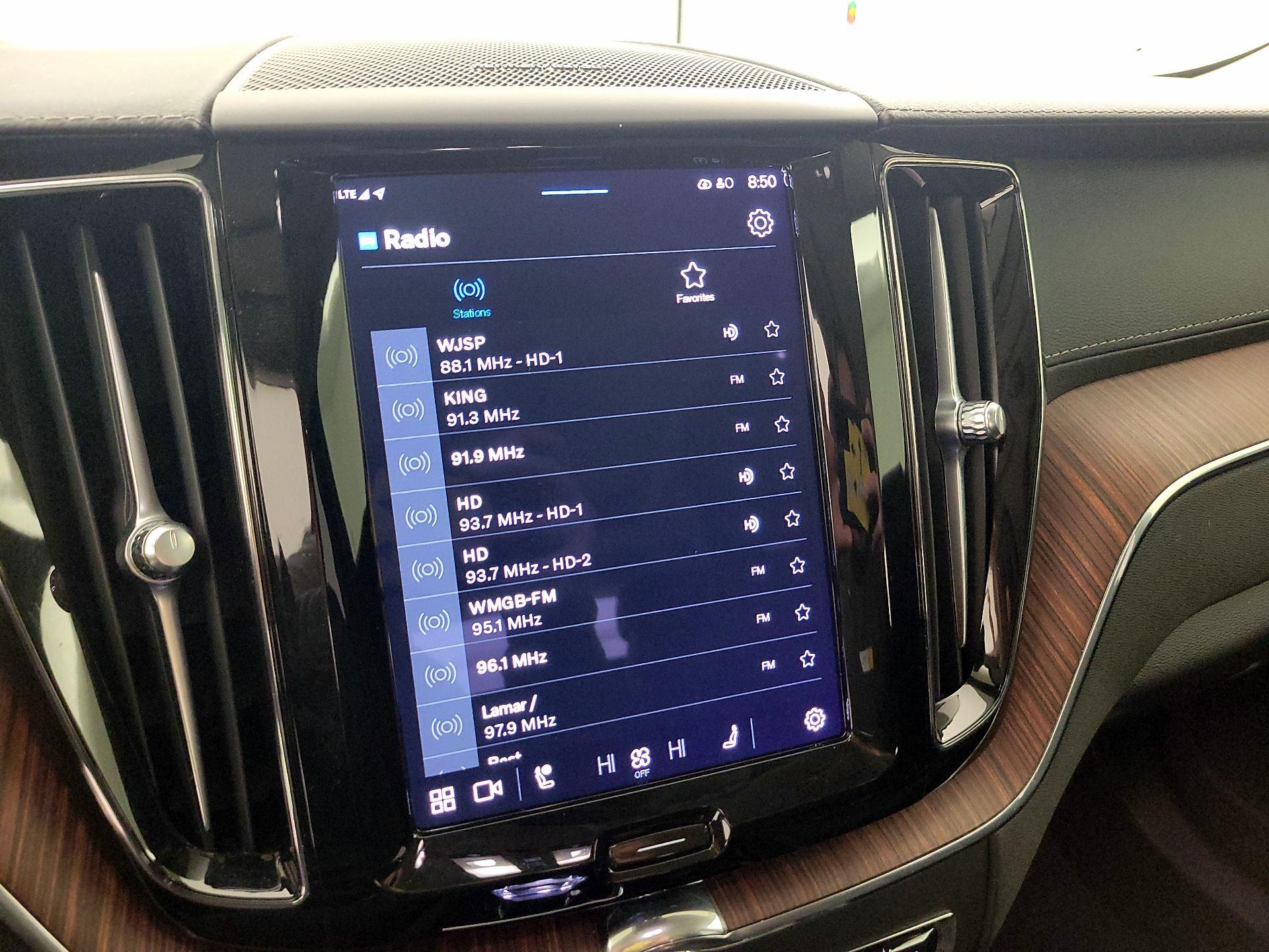 Thumbnail: 2023 Volvo XC60 - 16