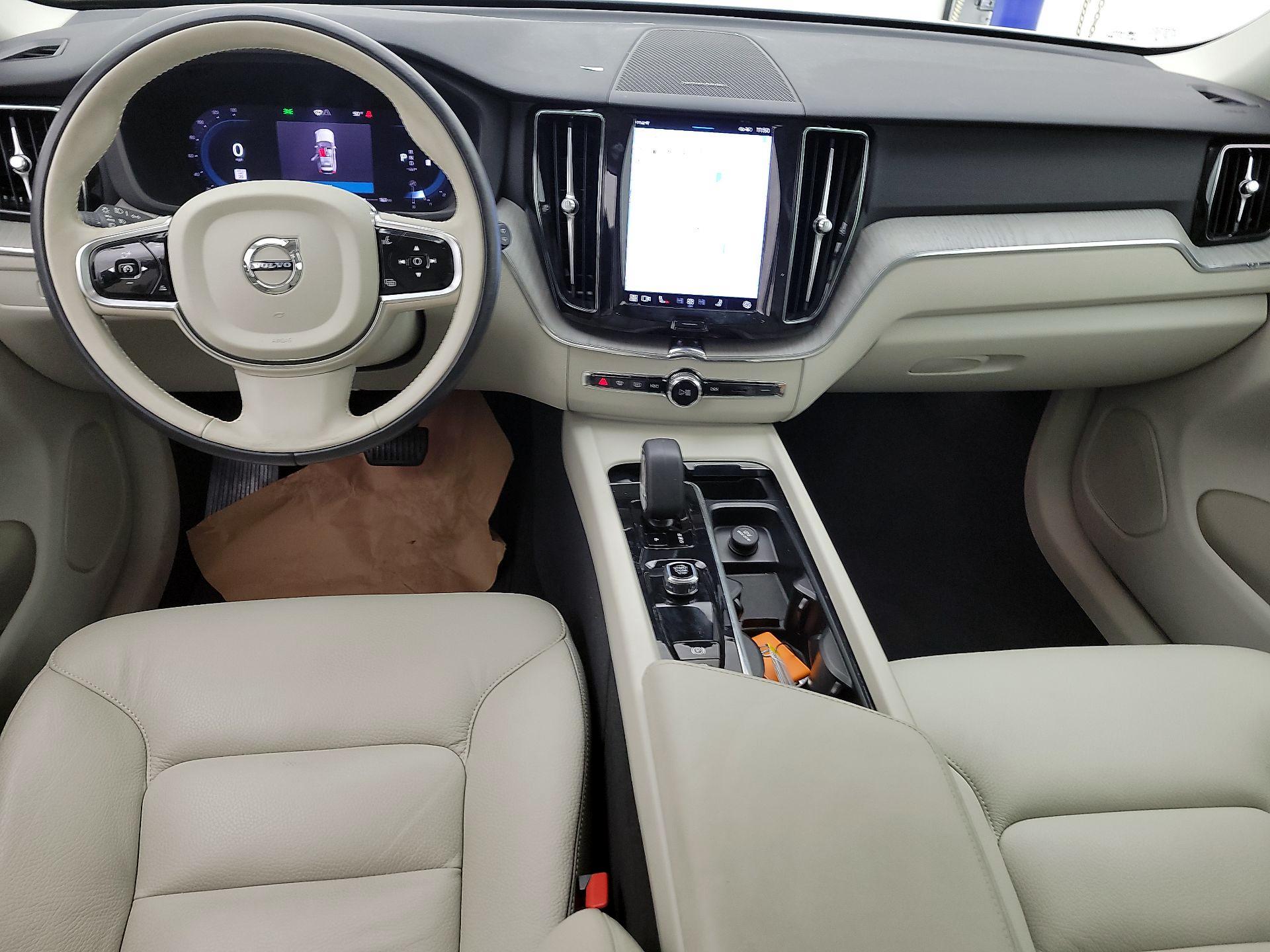 Thumbnail: 2023 Volvo XC60 - 9