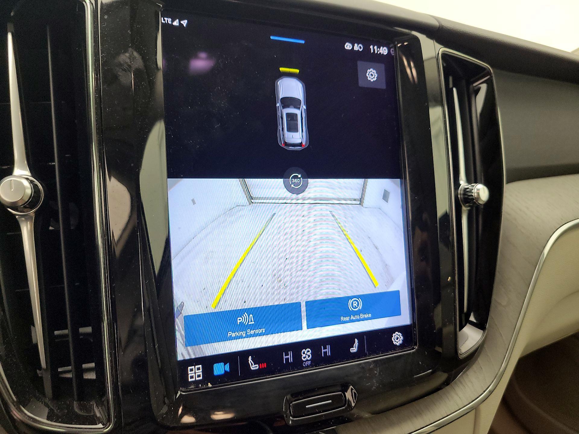 Thumbnail: 2023 Volvo XC60 - 15