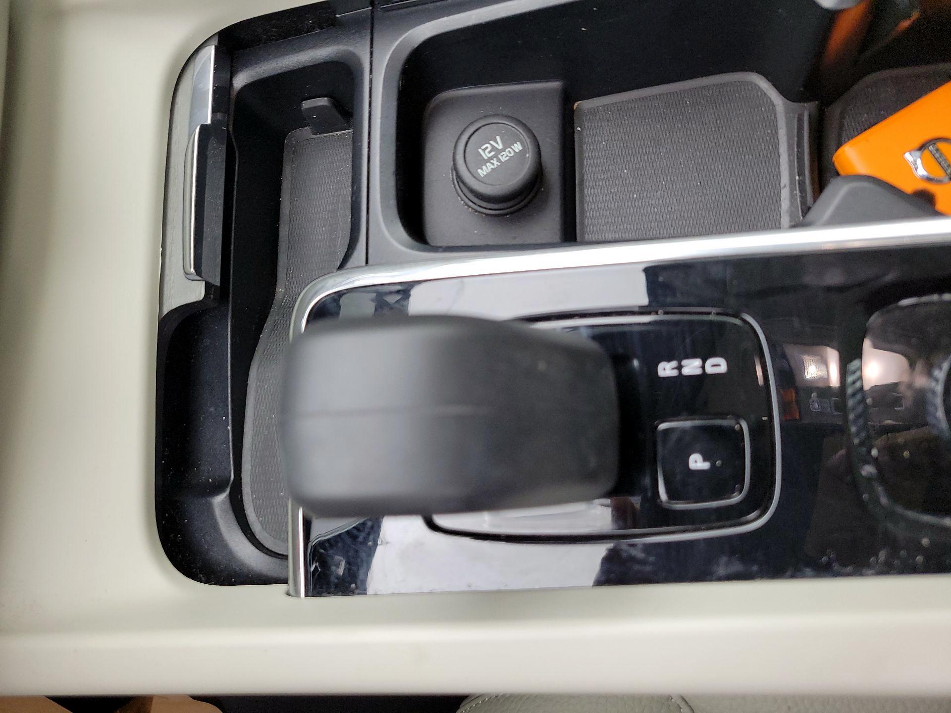 Thumbnail: 2023 Volvo XC60 - 18