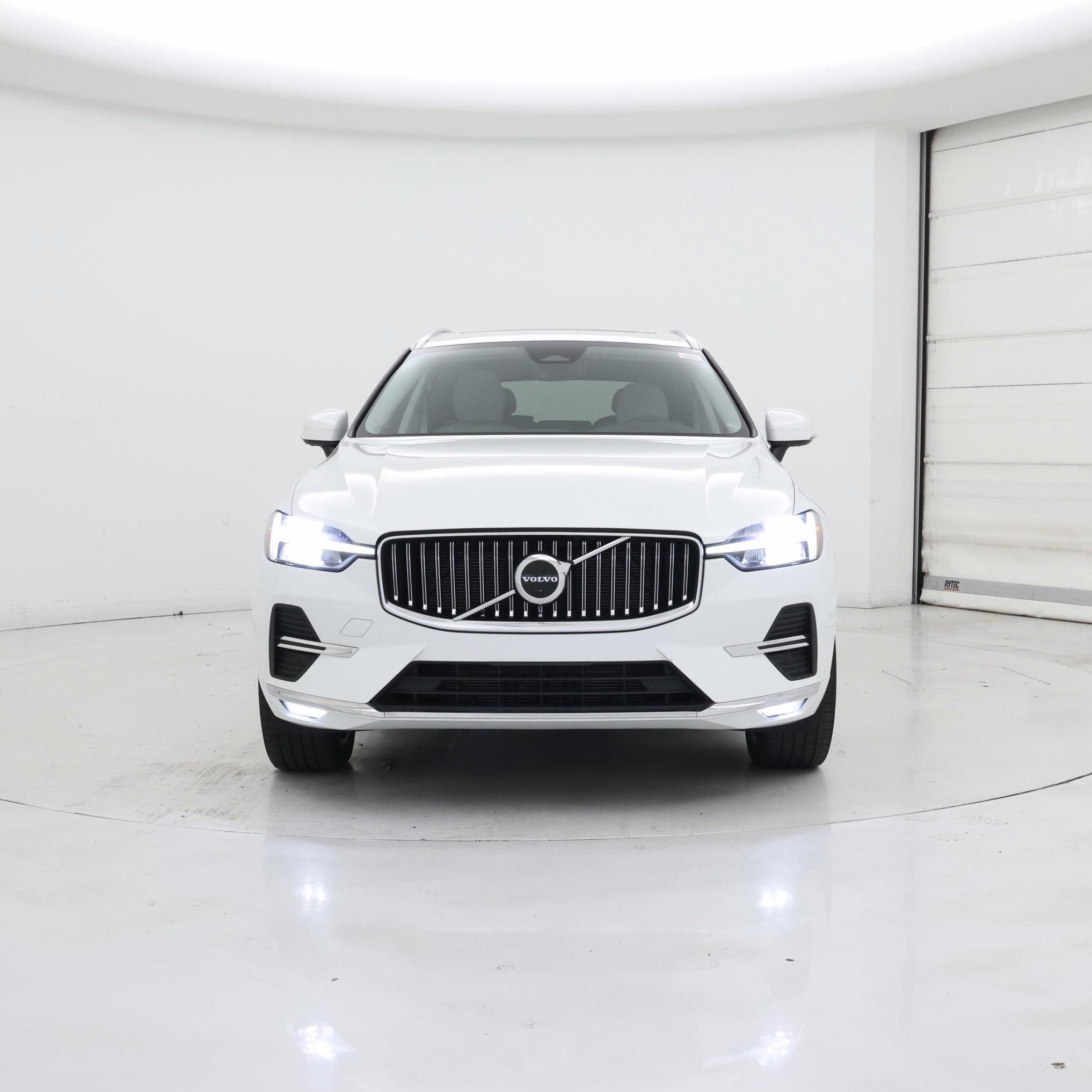 Thumbnail: 2023 Volvo XC60 - 5