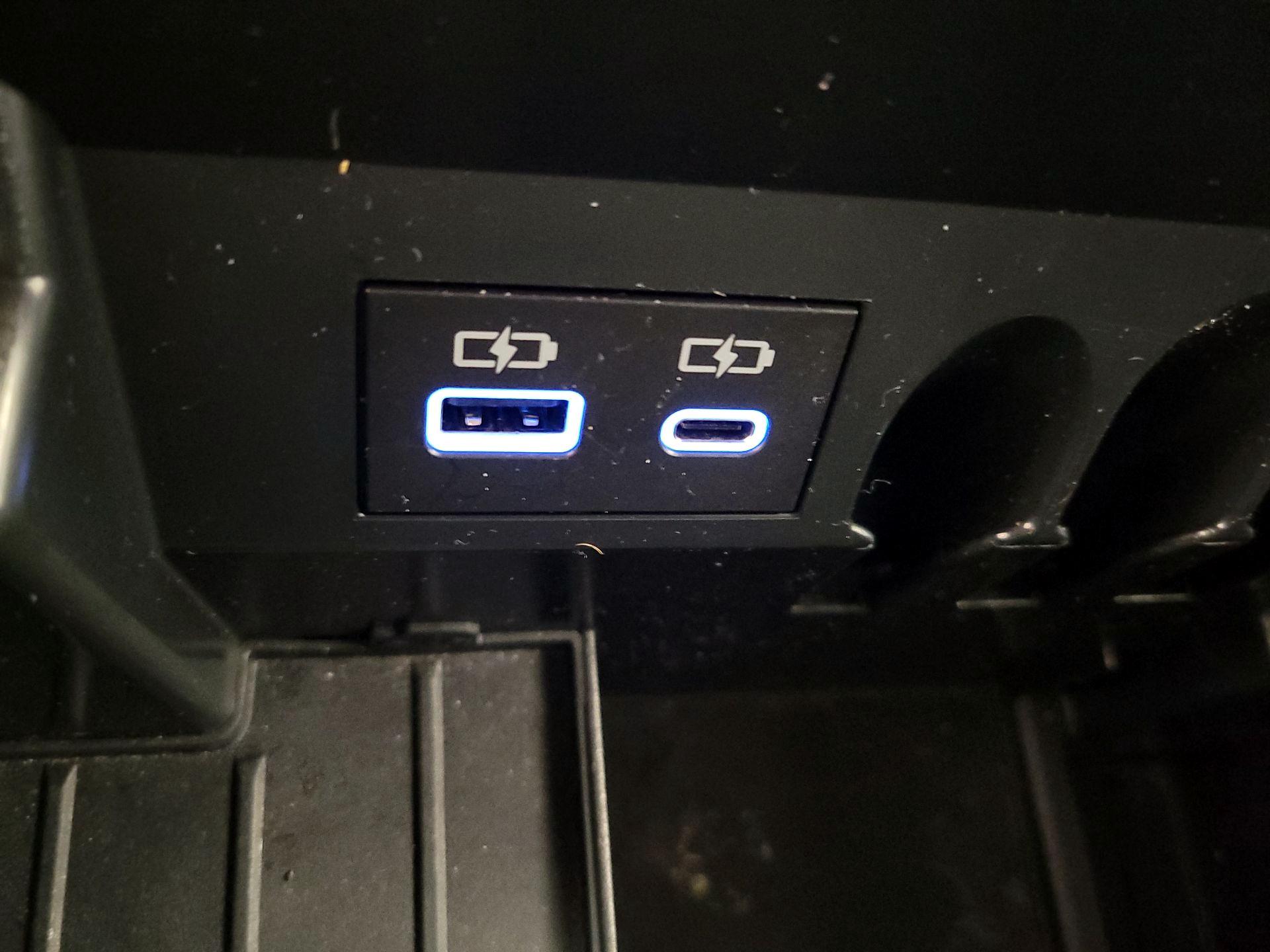 Thumbnail: 2023 Toyota Tundra - 19